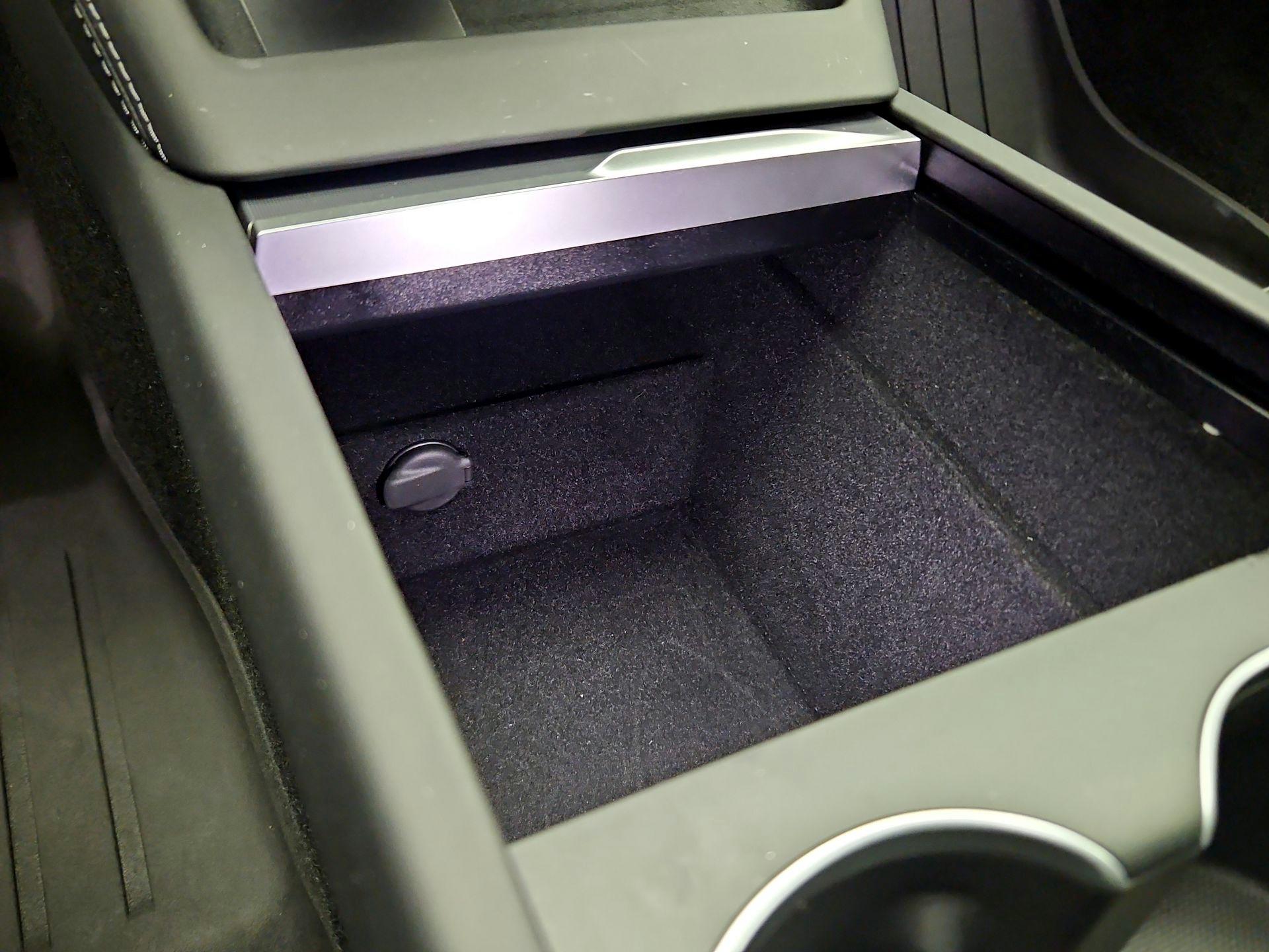 Thumbnail: 2025 Tesla Model 3 - 18