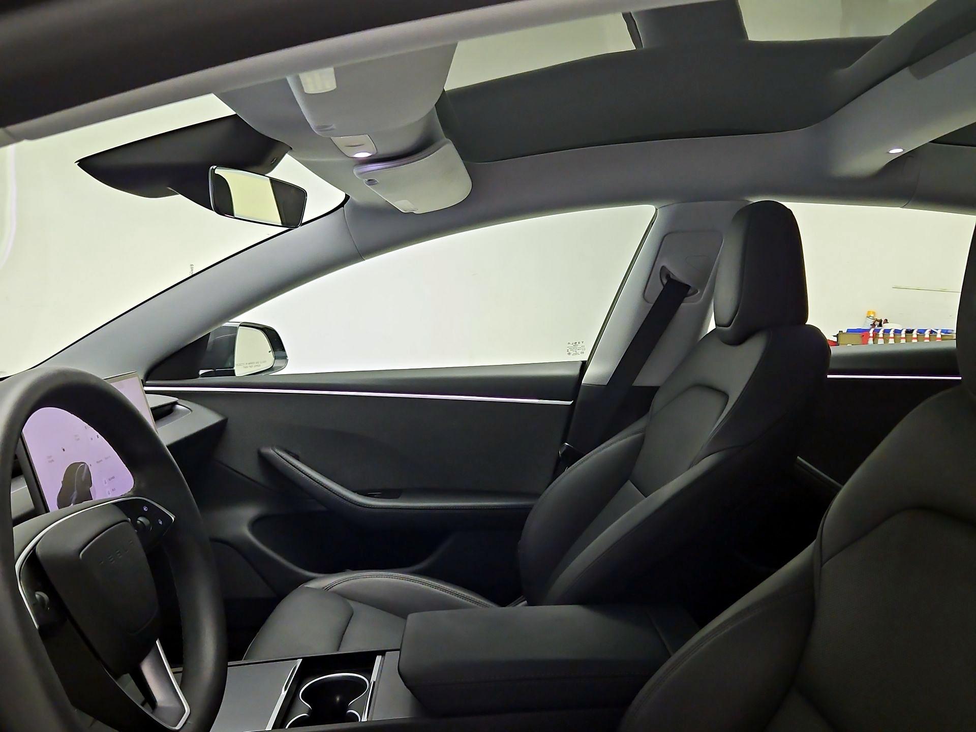 Thumbnail: 2025 Tesla Model 3 - 19