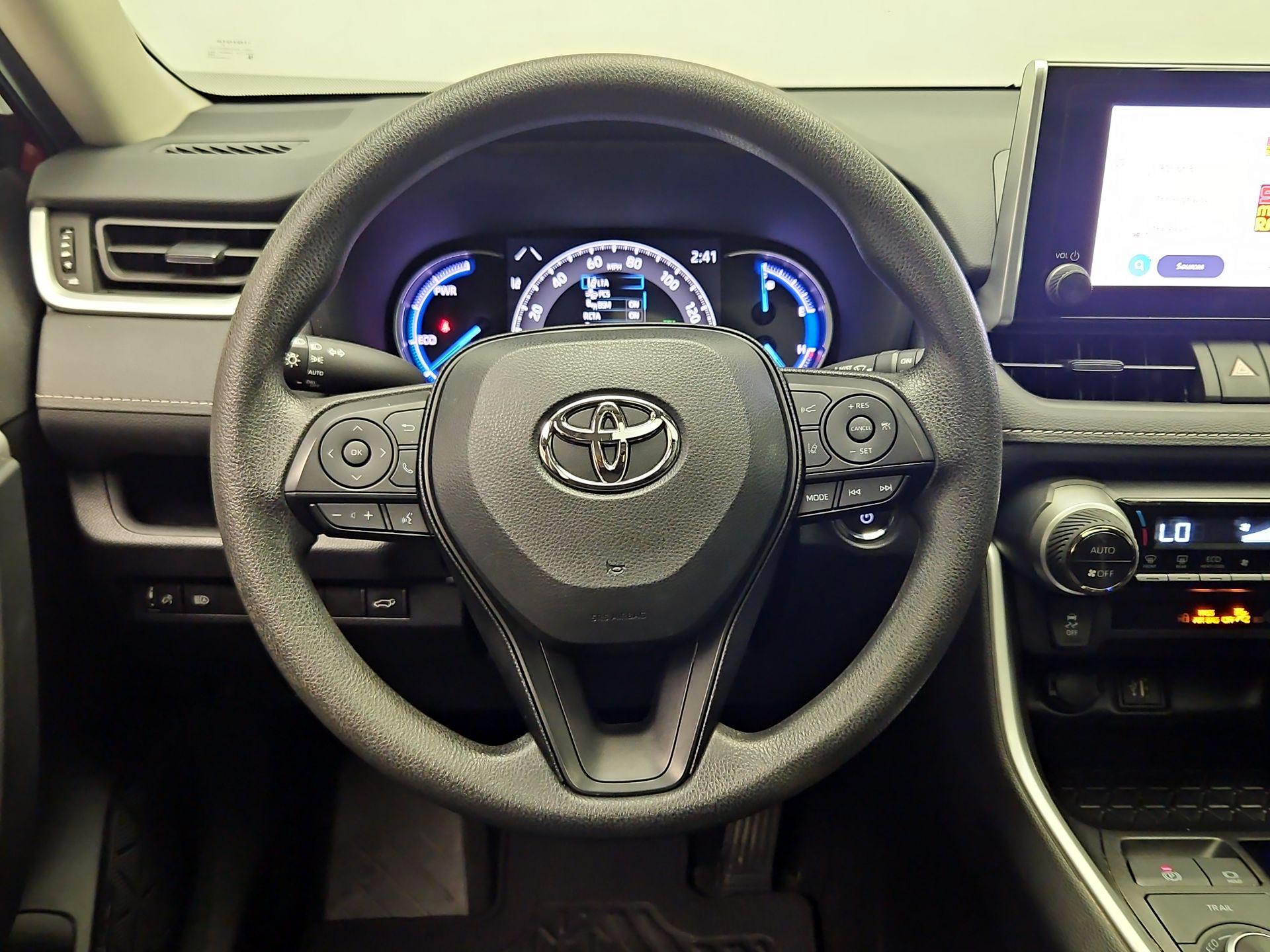 Thumbnail: 2025 Toyota RAV4 - 10