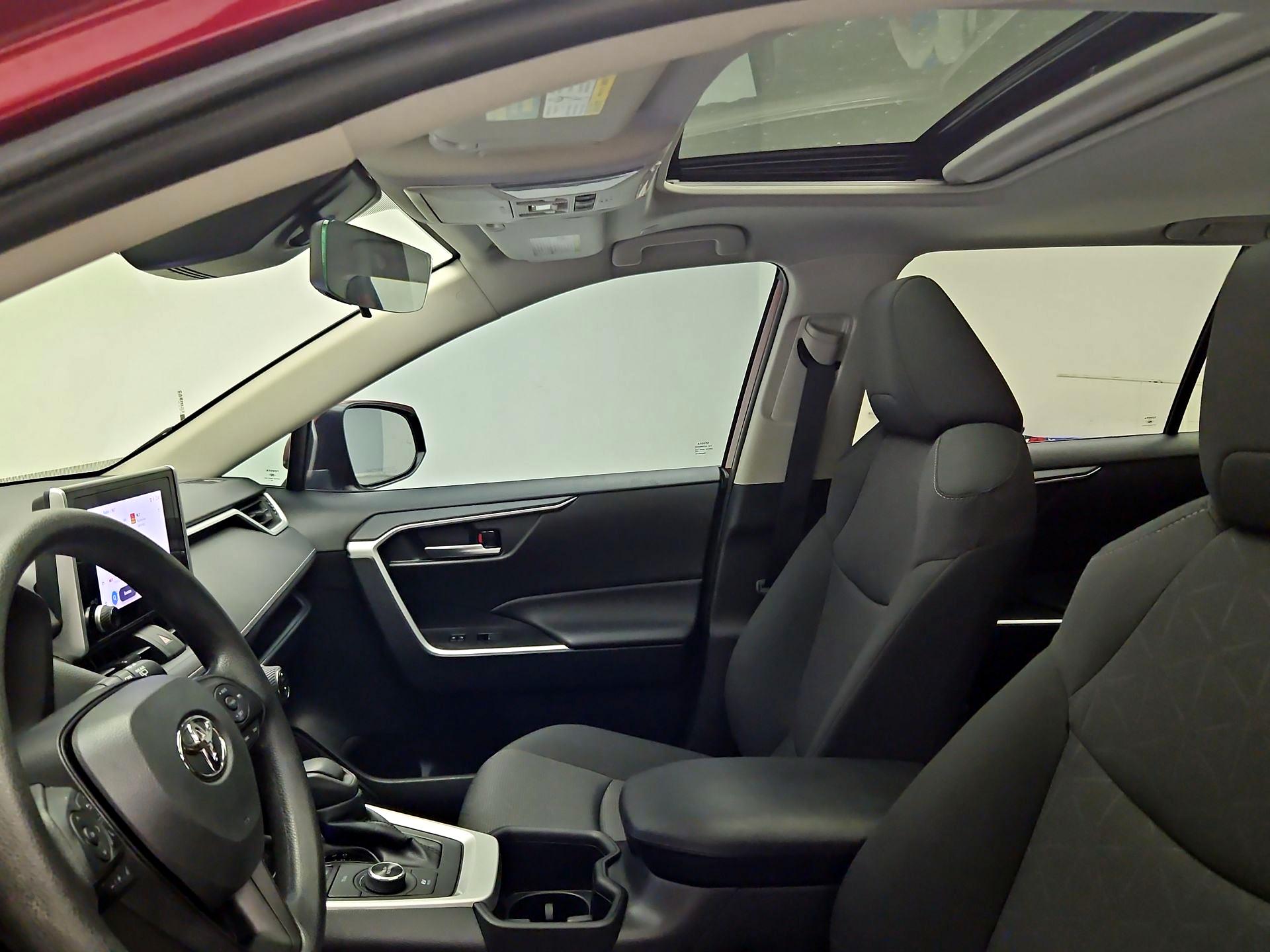 Thumbnail: 2025 Toyota RAV4 - 19