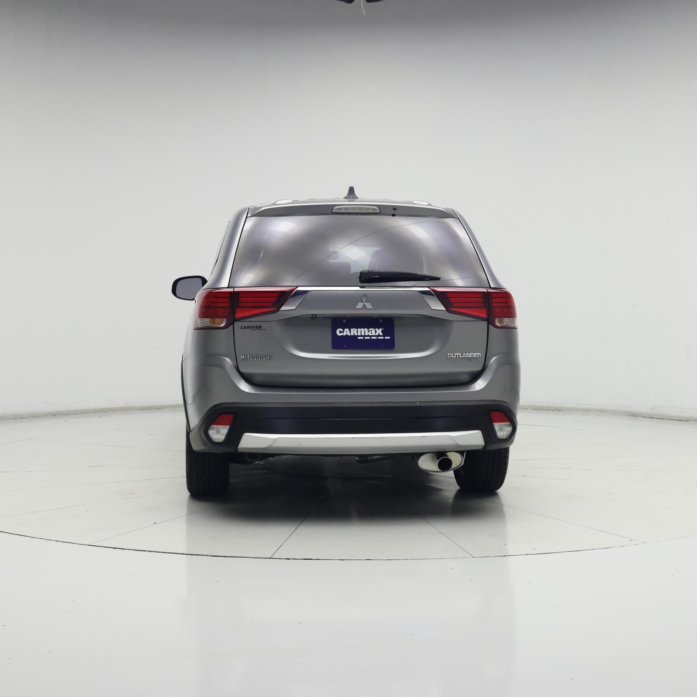 Thumbnail: 2017 Mitsubishi Outlander - 6