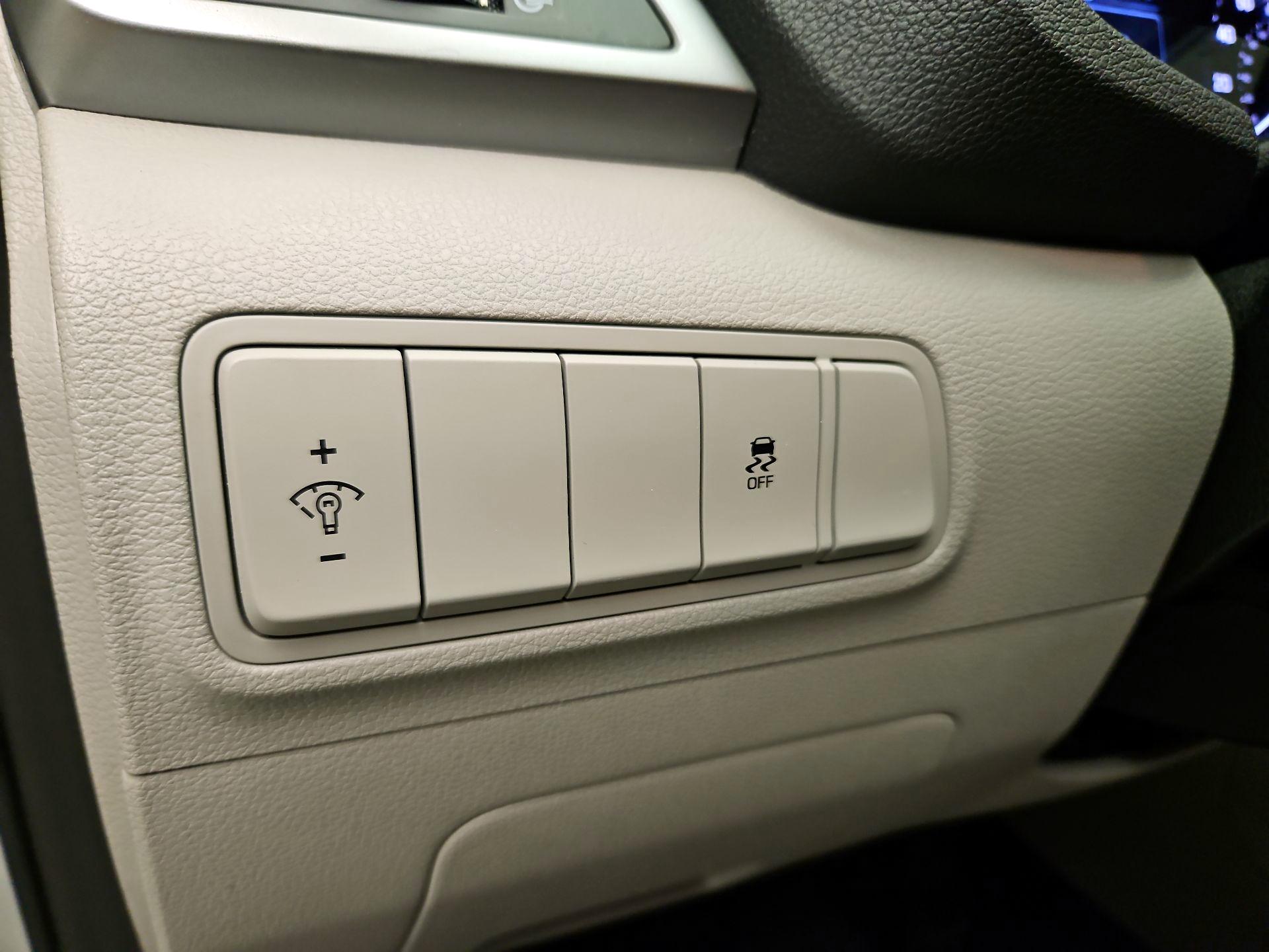 Thumbnail: 2017 Hyundai Tucson - 13