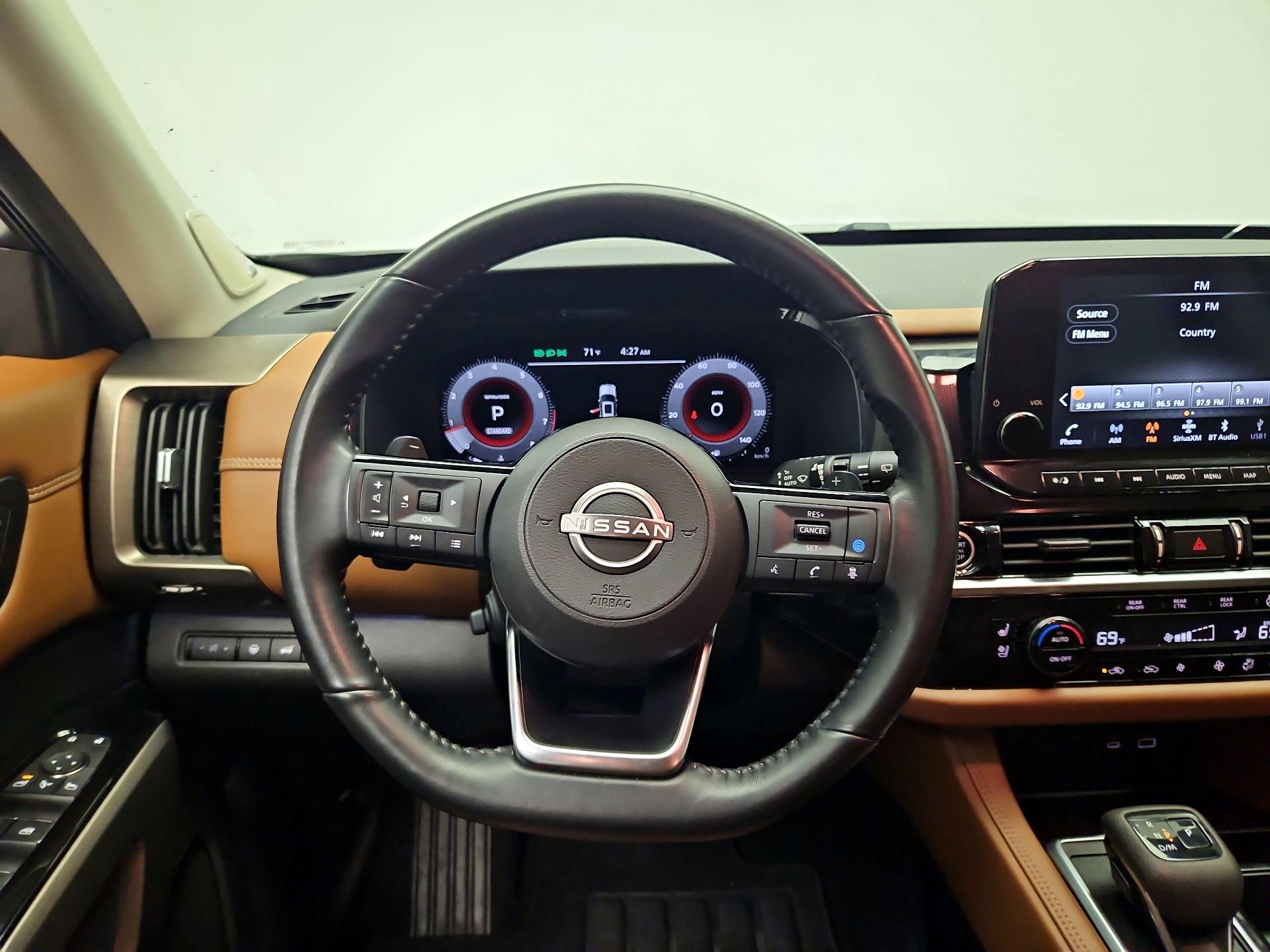 Thumbnail: 2023 Nissan Pathfinder - 10