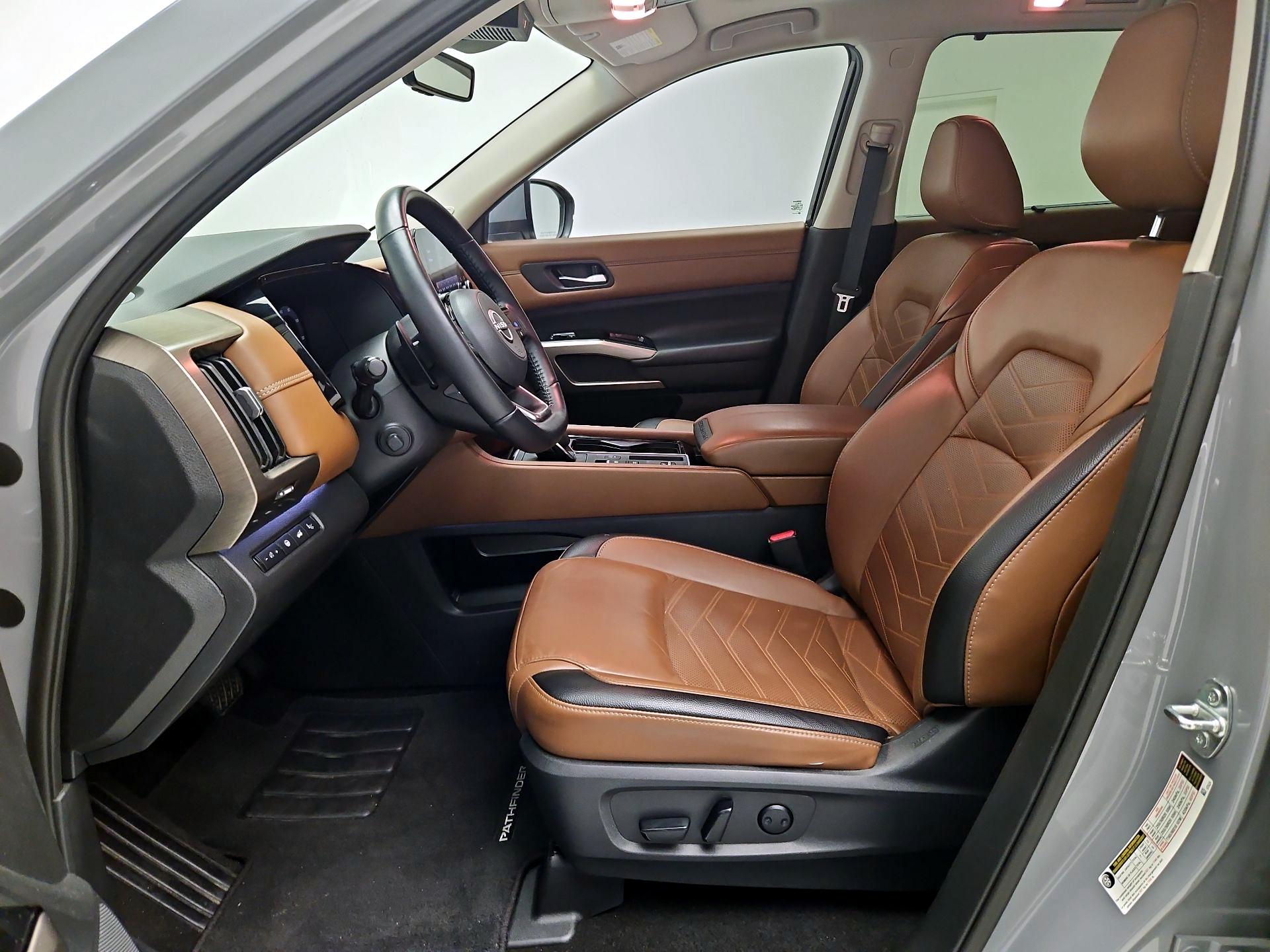 Thumbnail: 2023 Nissan Pathfinder - 11