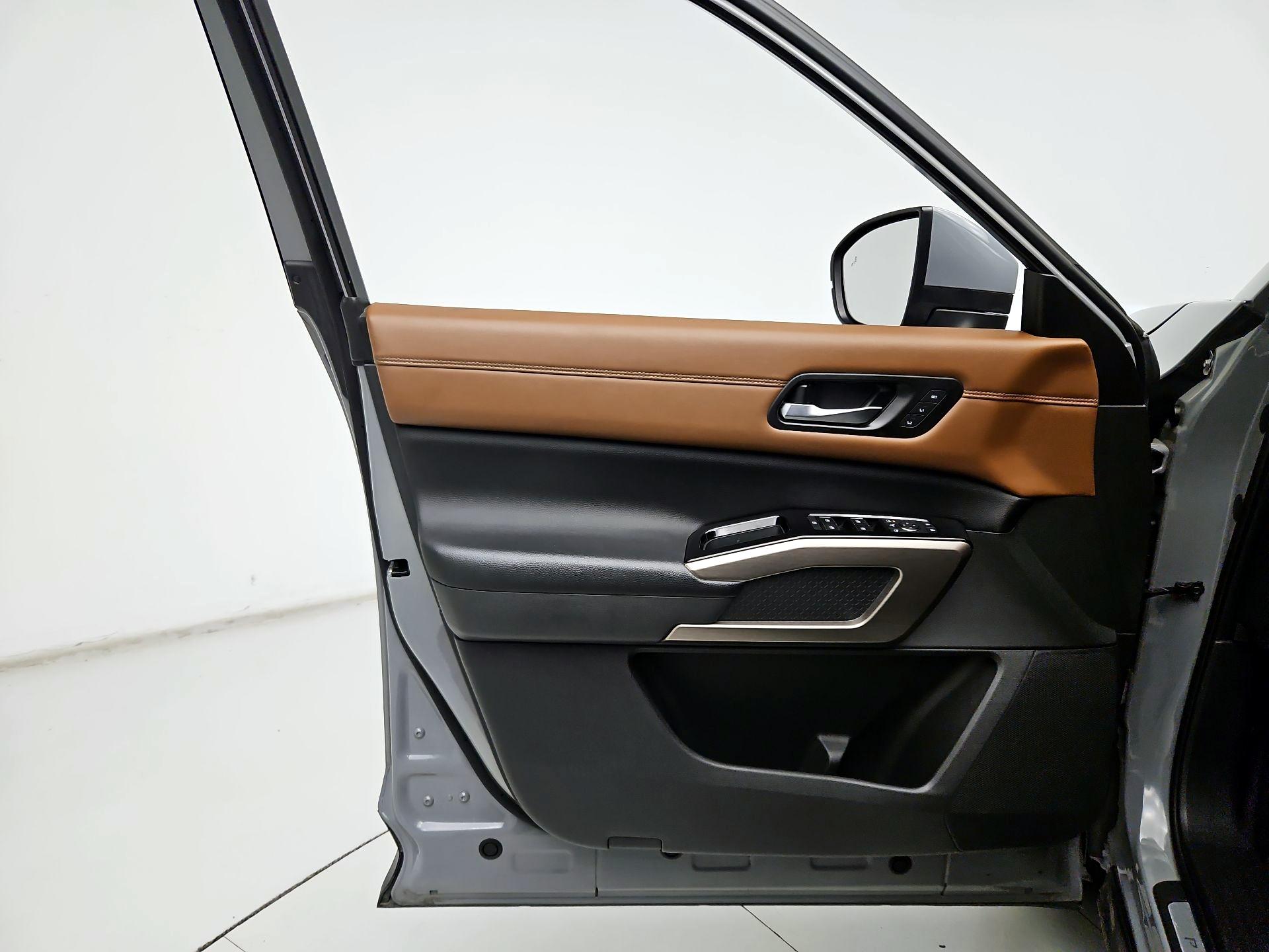 Thumbnail: 2023 Nissan Pathfinder - 12