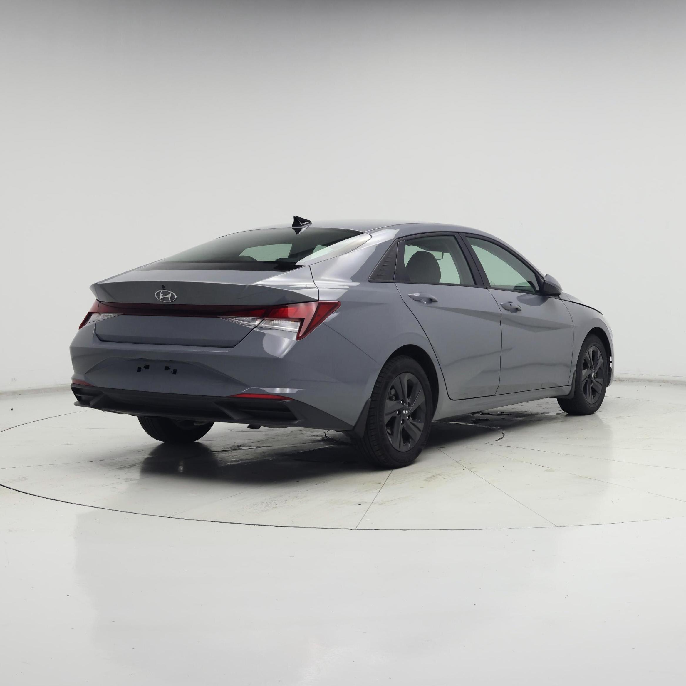 Thumbnail: 2022 Hyundai Elantra - 8