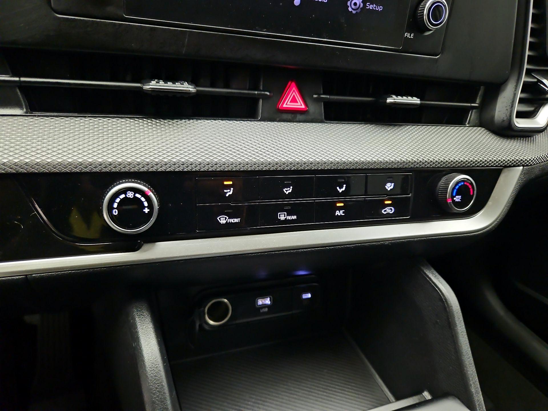 Thumbnail: 2024 Kia Sportage - 16