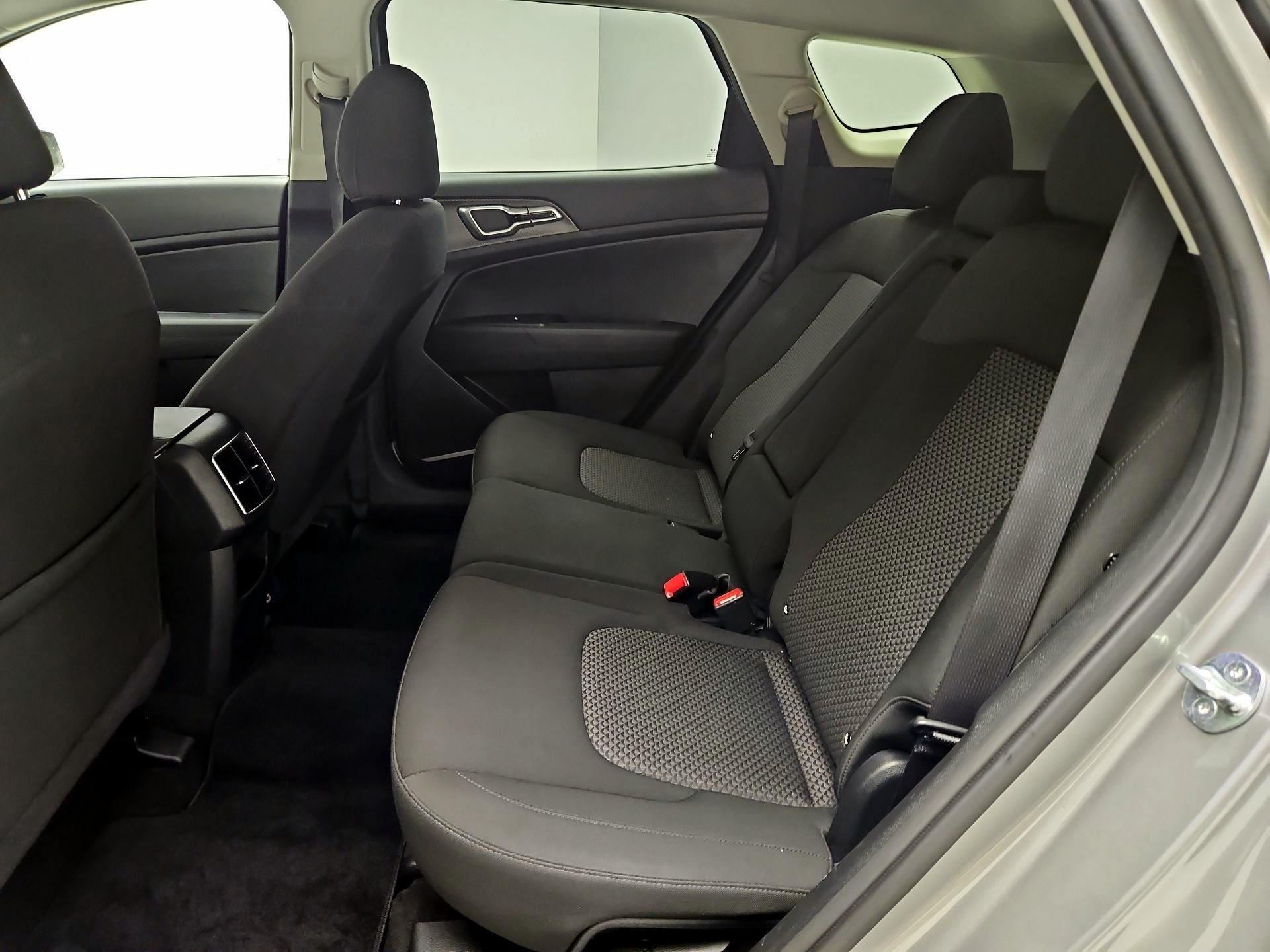 Thumbnail: 2024 Kia Sportage - 19