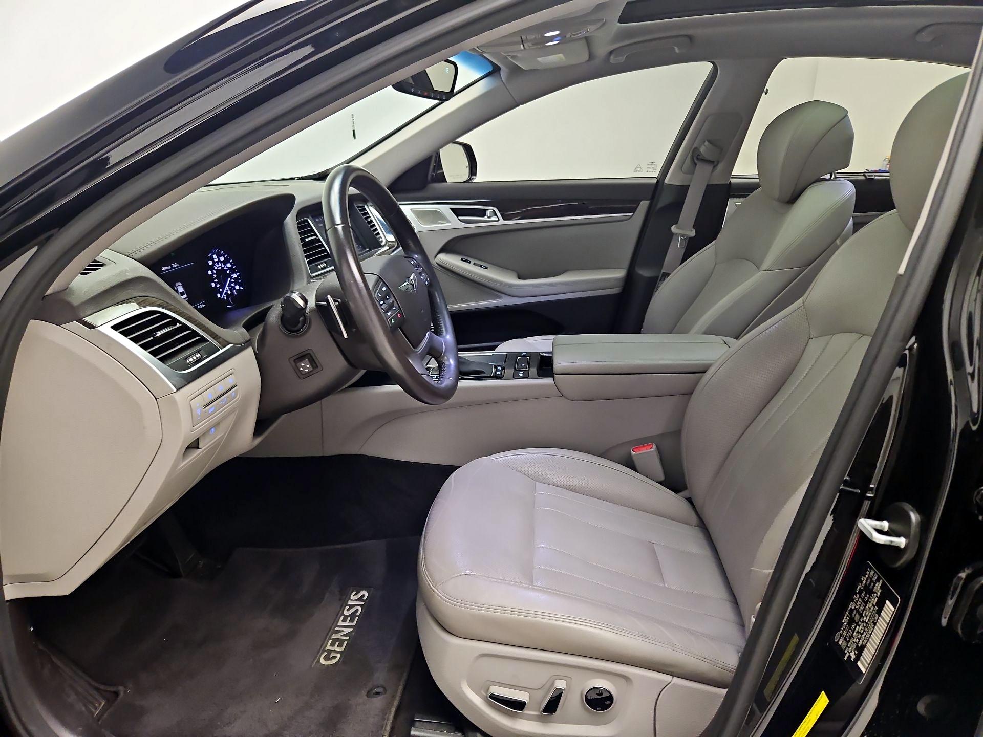 Thumbnail: 2018 Genesis G80 - 11