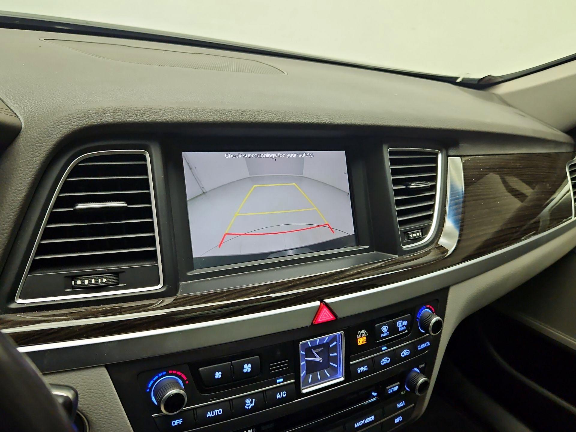 Thumbnail: 2018 Genesis G80 - 15