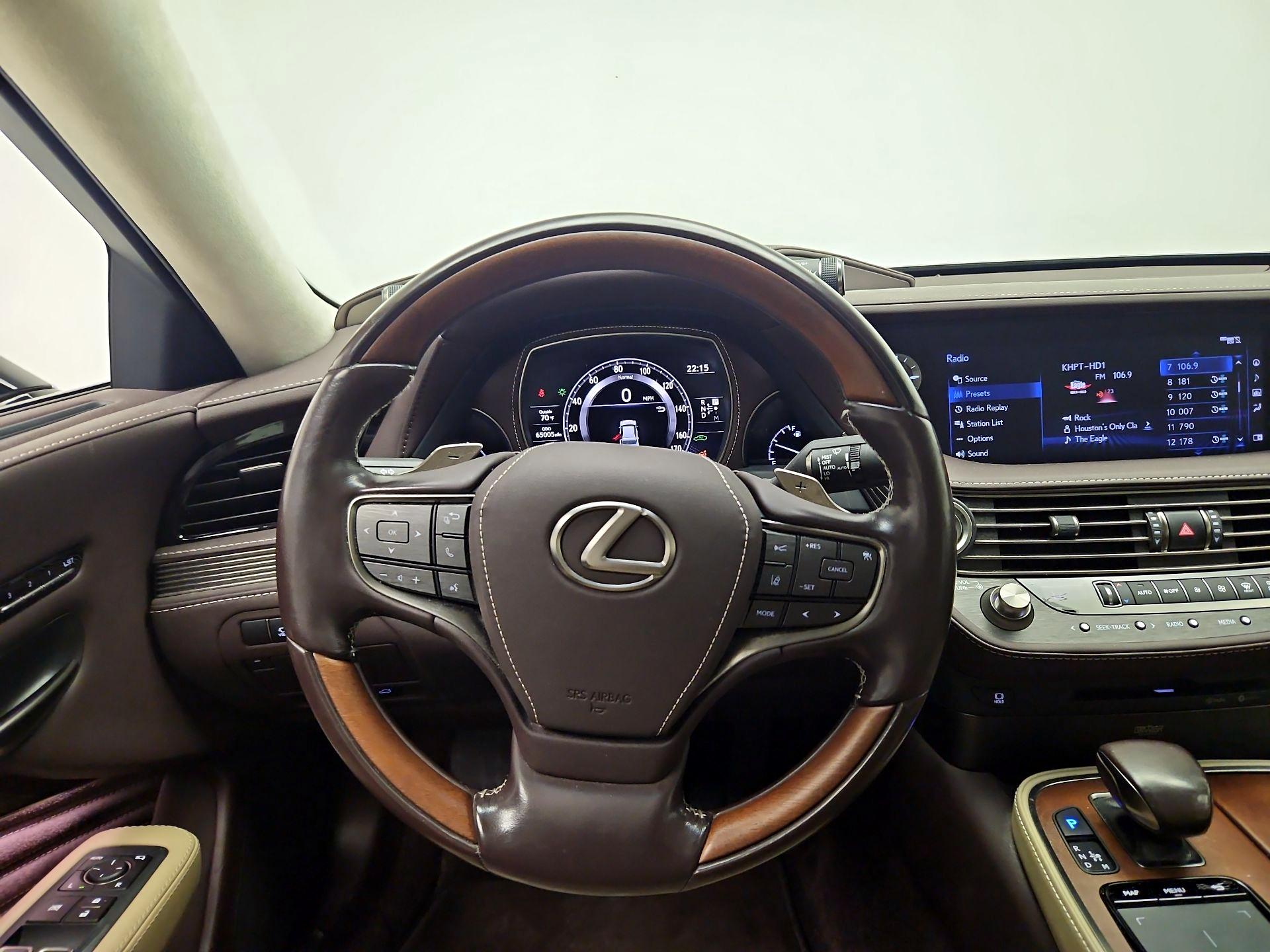 Thumbnail: 2020 Lexus LS - 10