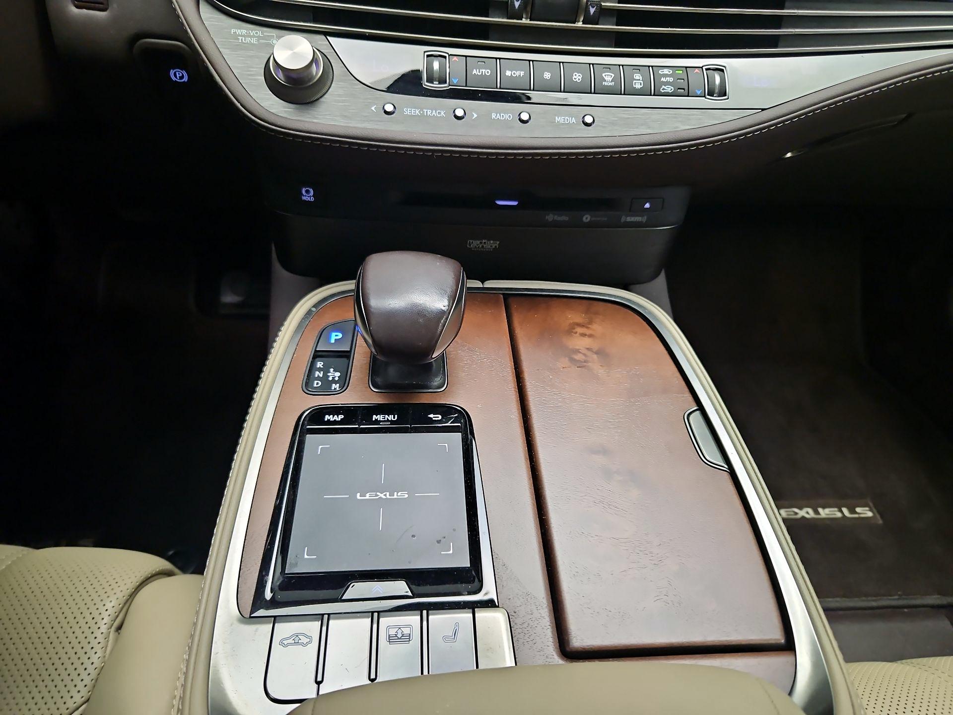 Thumbnail: 2020 Lexus LS - 16