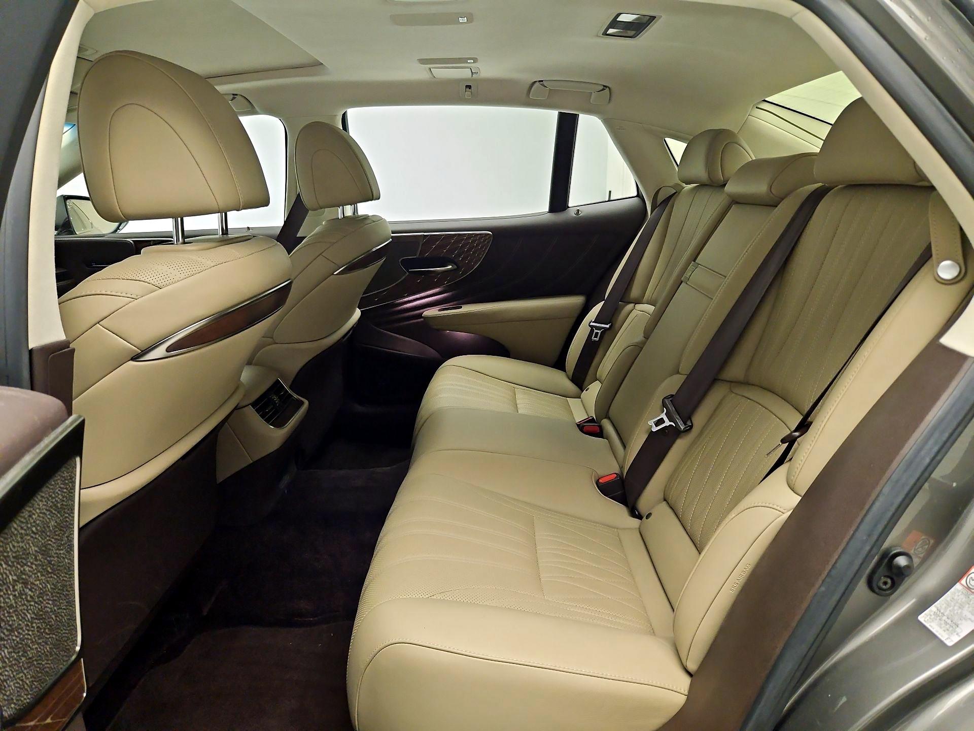 Thumbnail: 2020 Lexus LS - 17