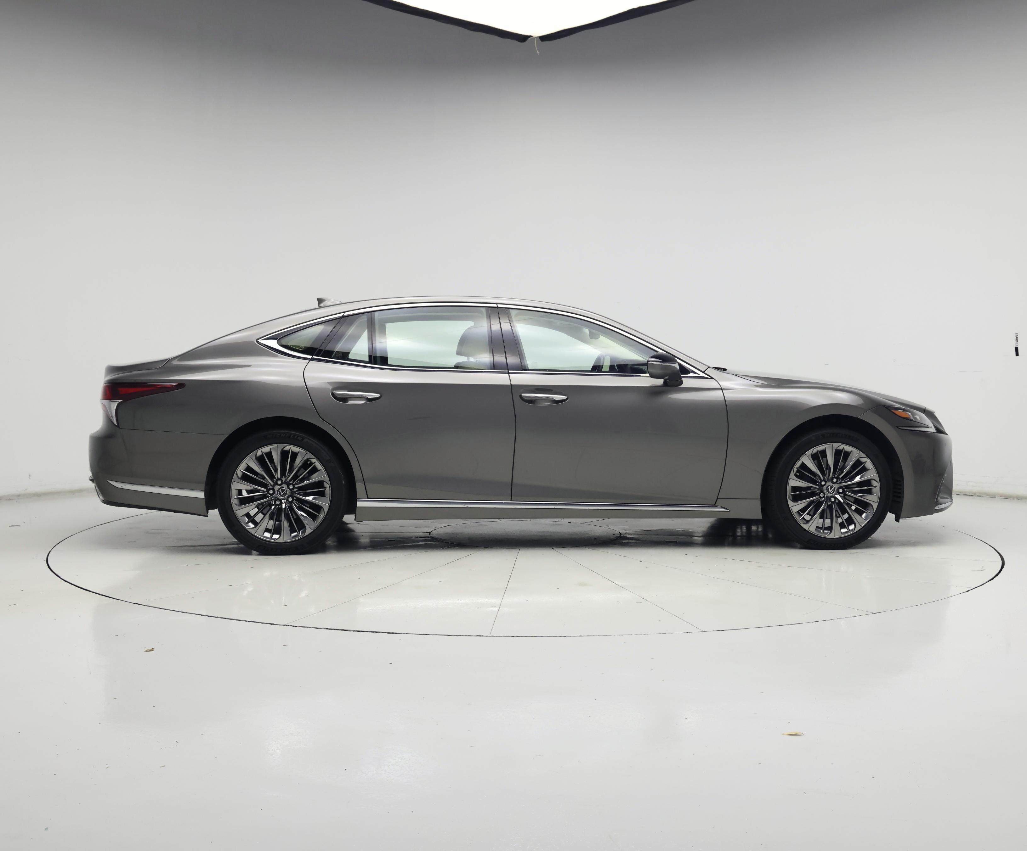 Thumbnail: 2020 Lexus LS - 7