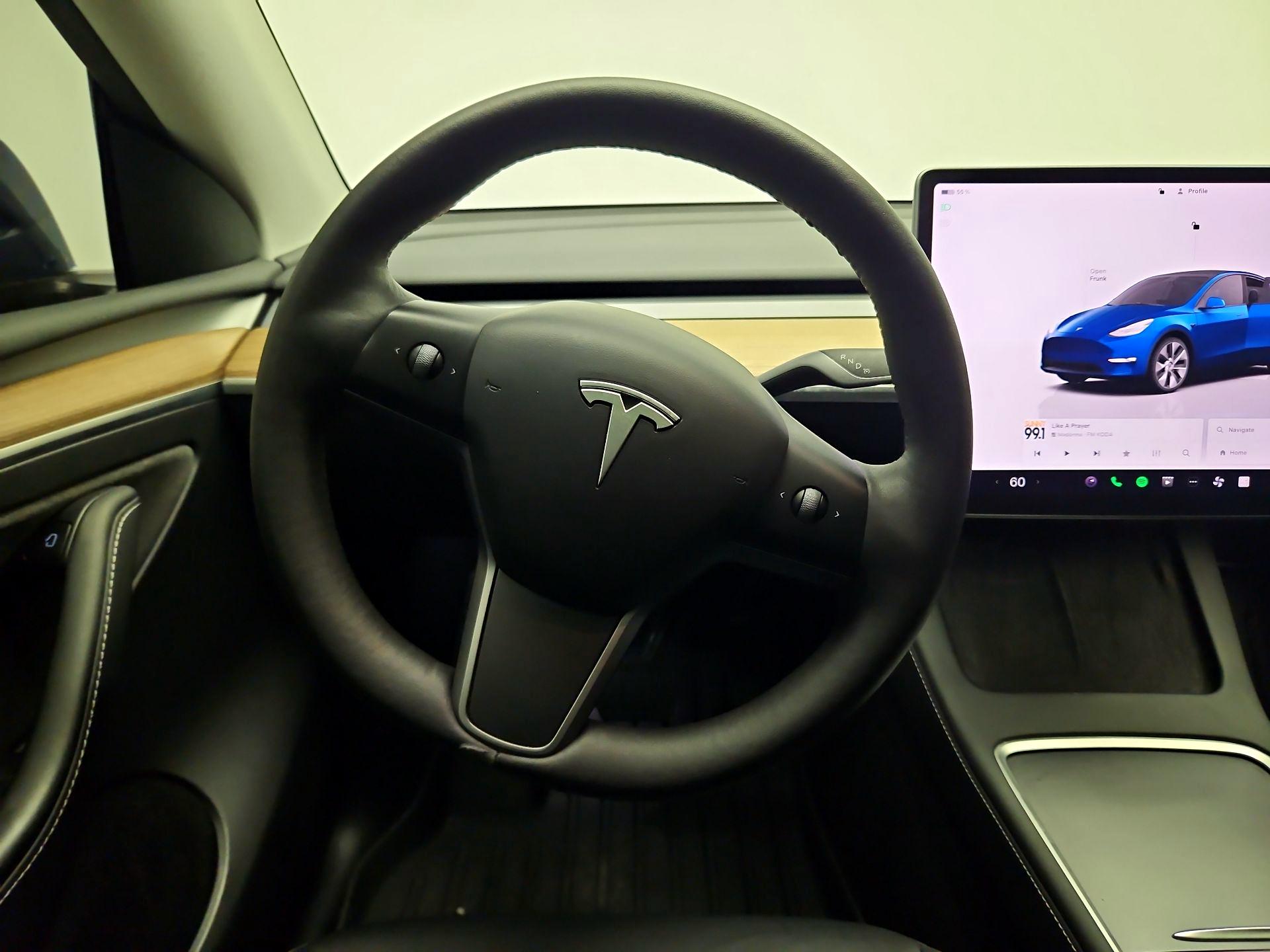 Thumbnail: 2023 Tesla Model Y - 10