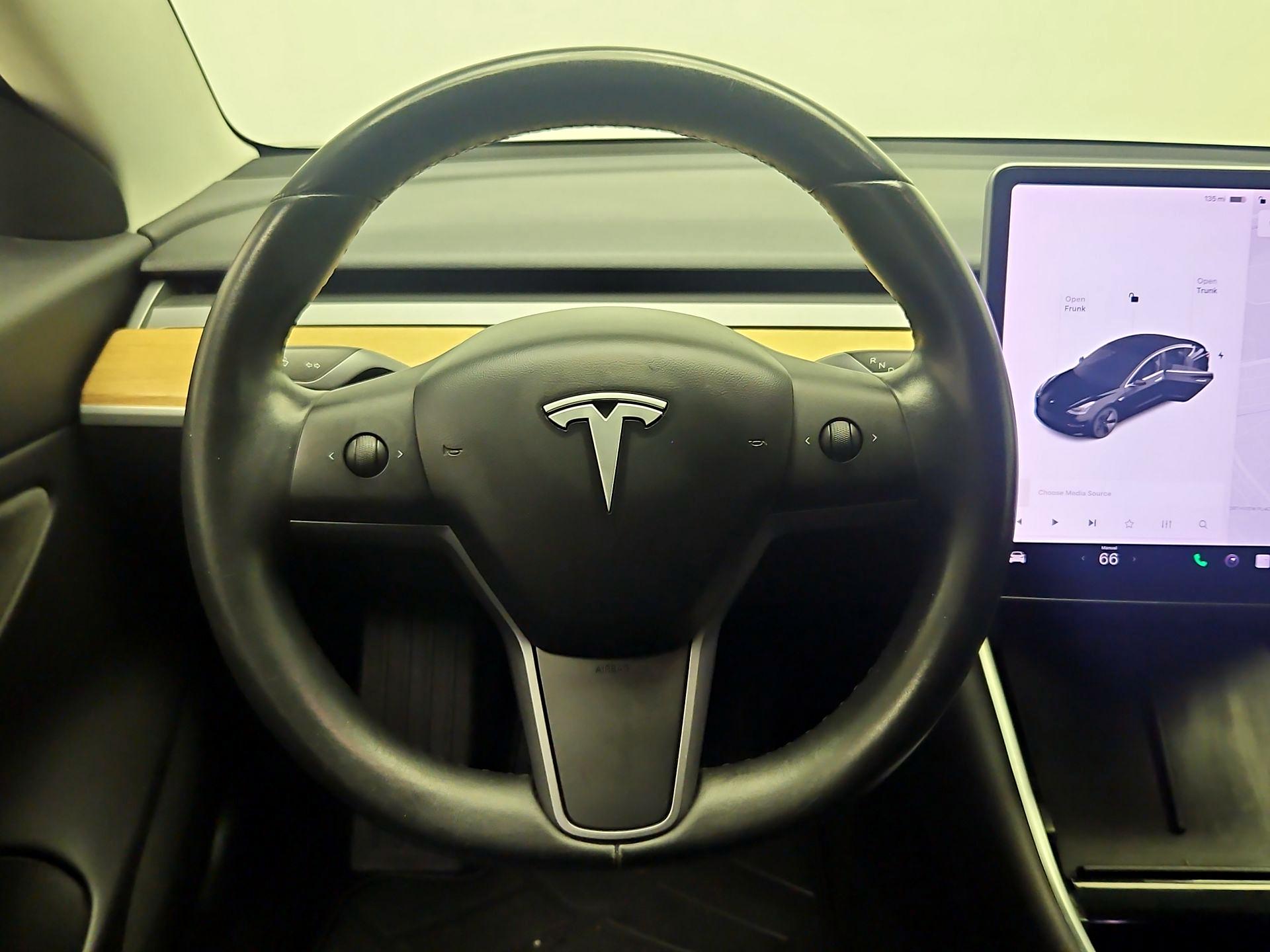 Thumbnail: 2019 Tesla Model 3 - 10