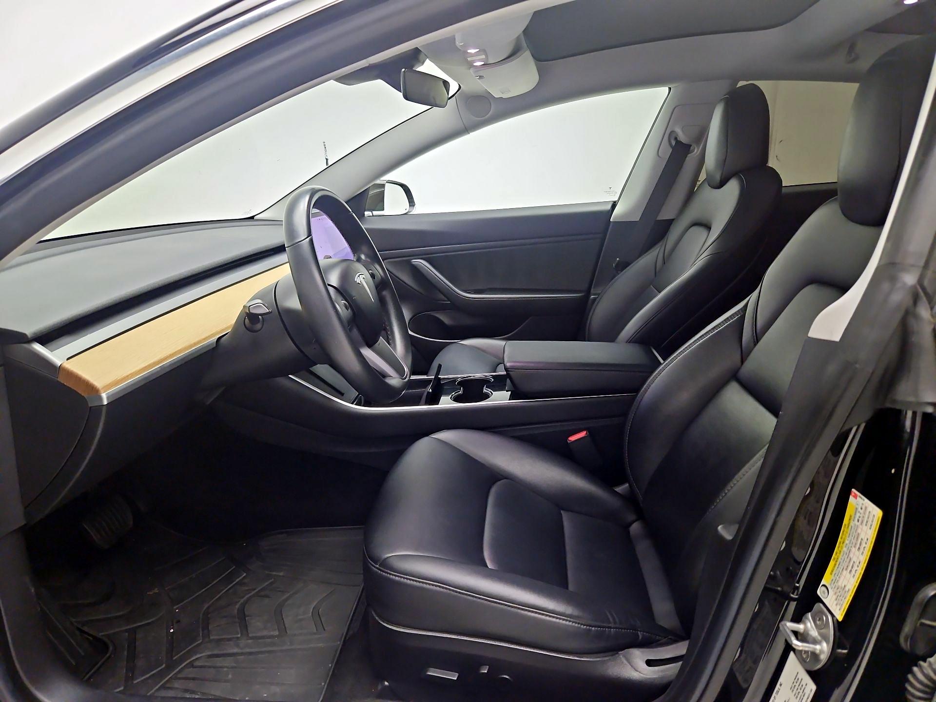 Thumbnail: 2019 Tesla Model 3 - 11