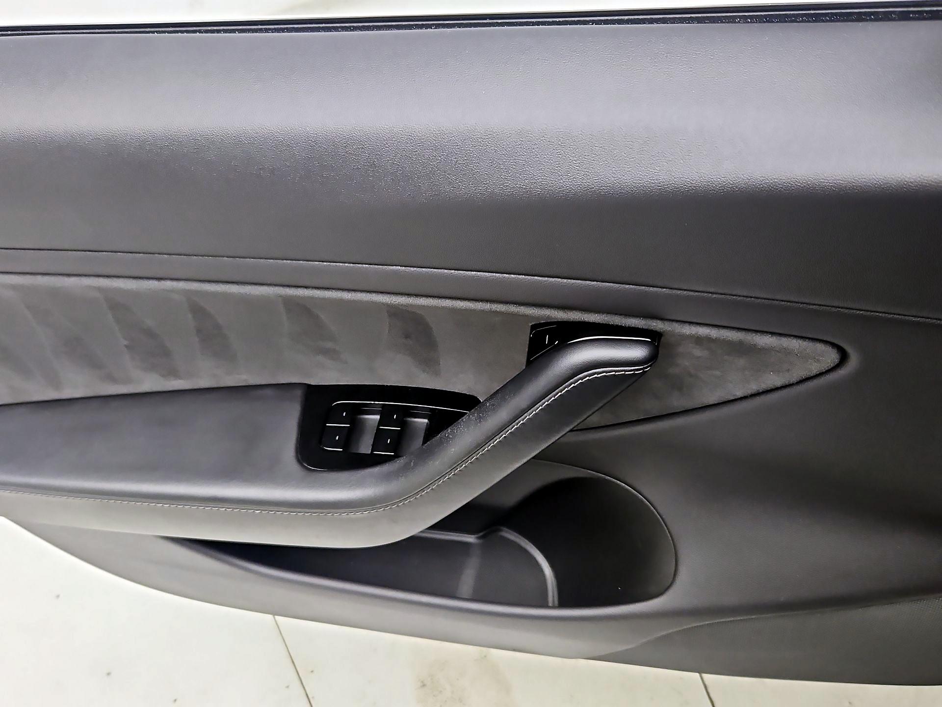 Thumbnail: 2019 Tesla Model 3 - 12