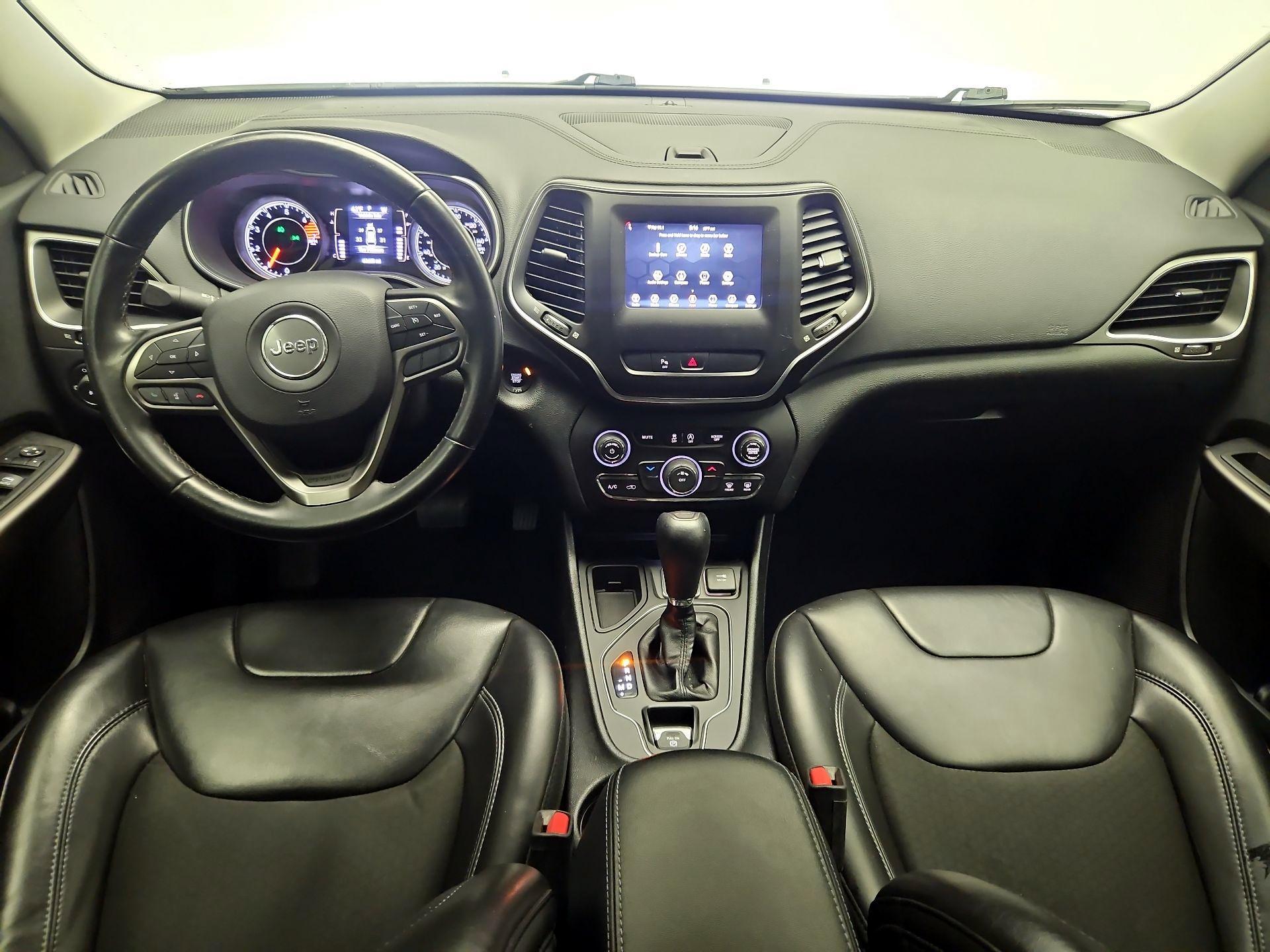 Thumbnail: 2019 Jeep Cherokee - 9