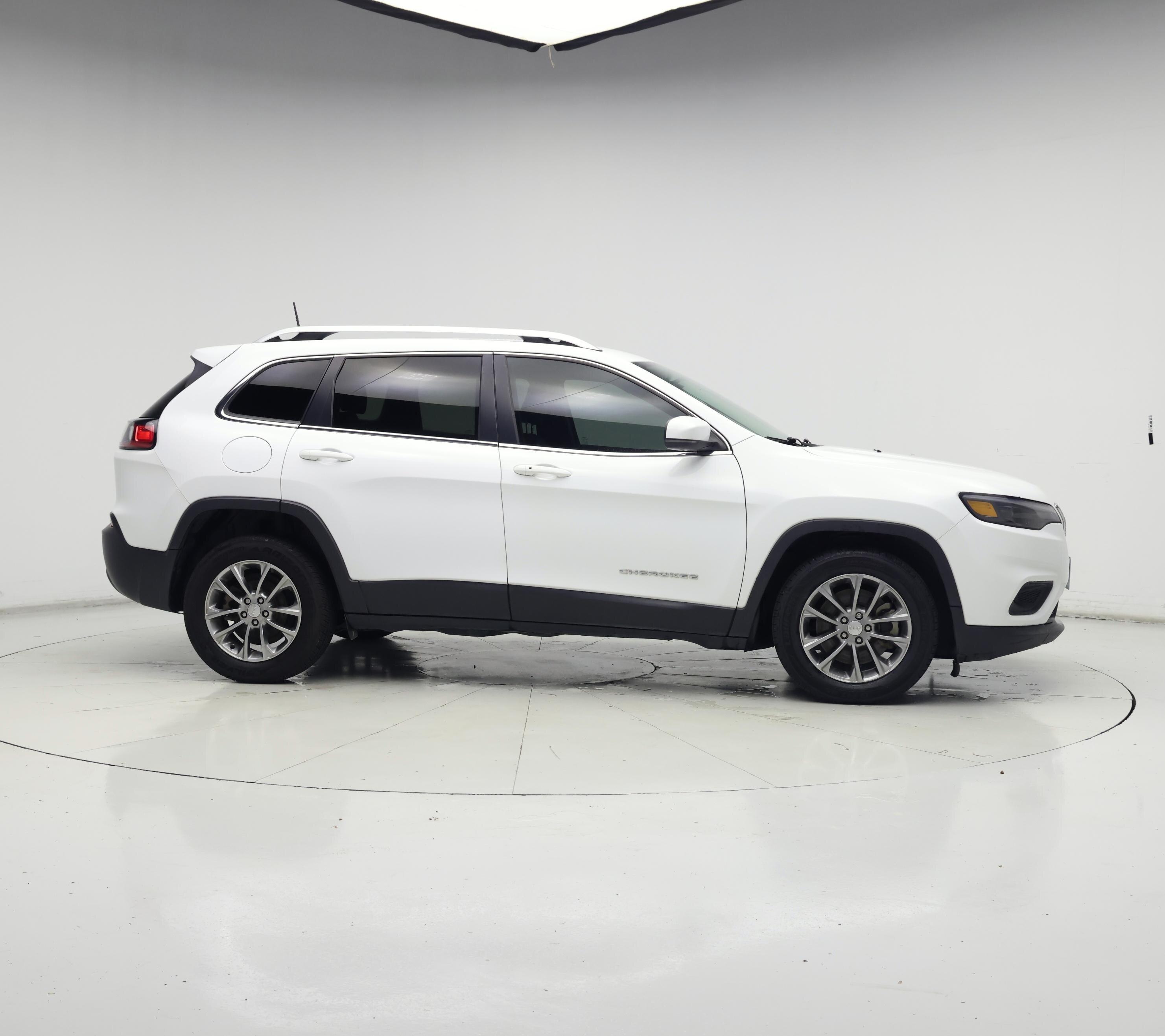 Thumbnail: 2019 Jeep Cherokee - 7