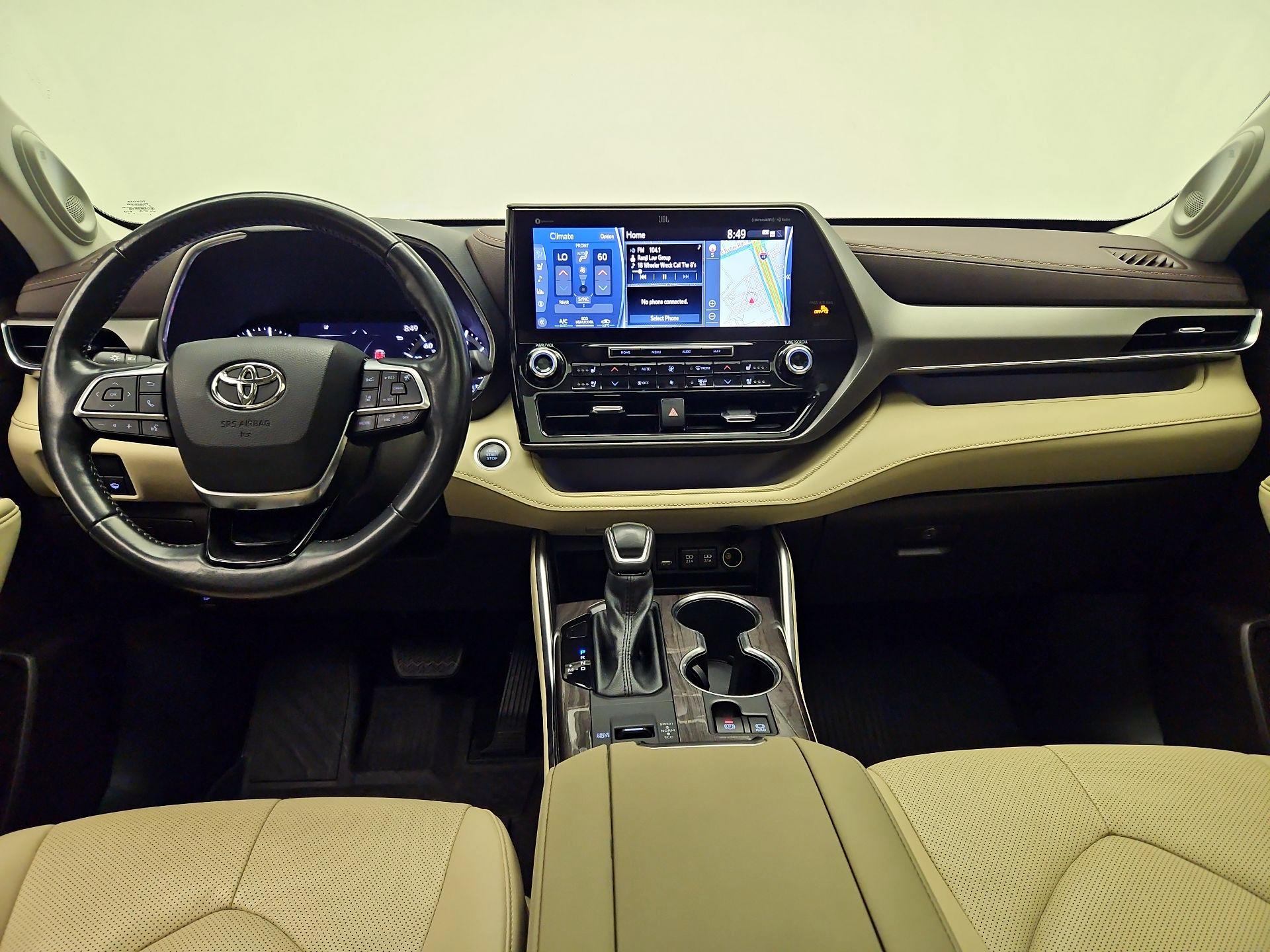 Thumbnail: 2021 Toyota Highlander - 9
