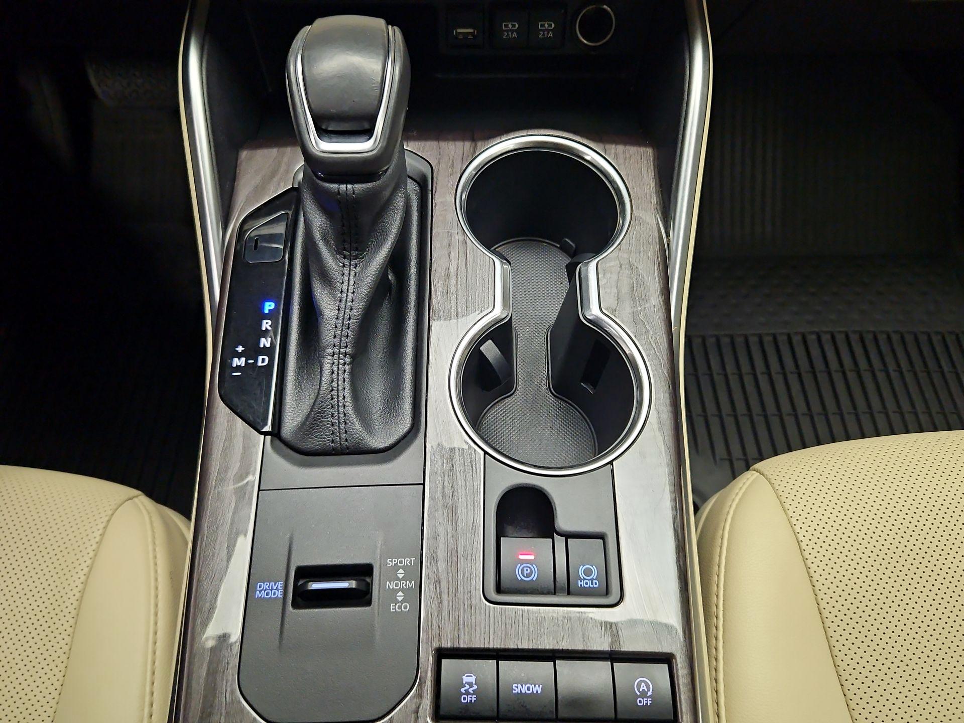 Thumbnail: 2021 Toyota Highlander - 18