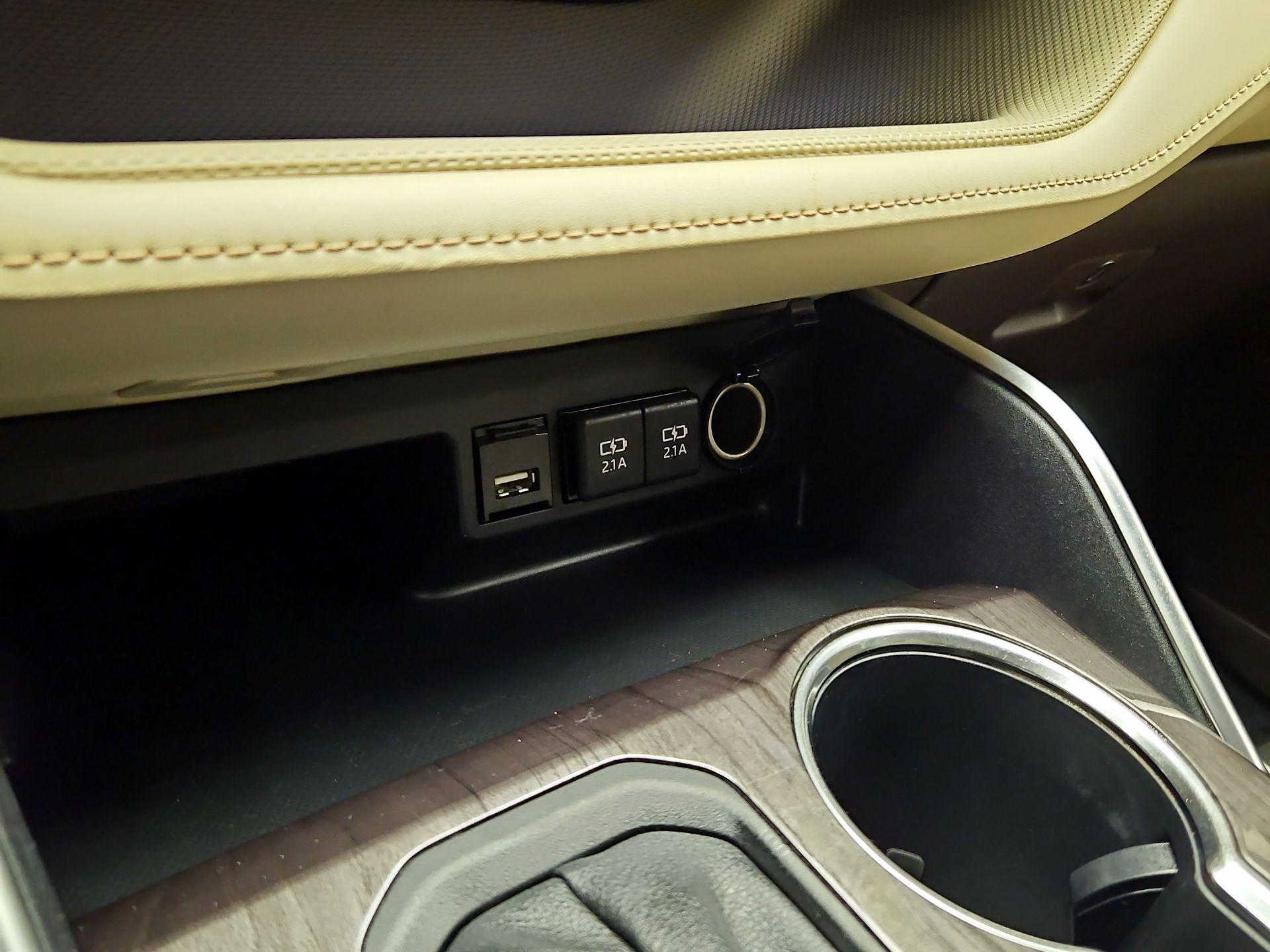 Thumbnail: 2021 Toyota Highlander - 19