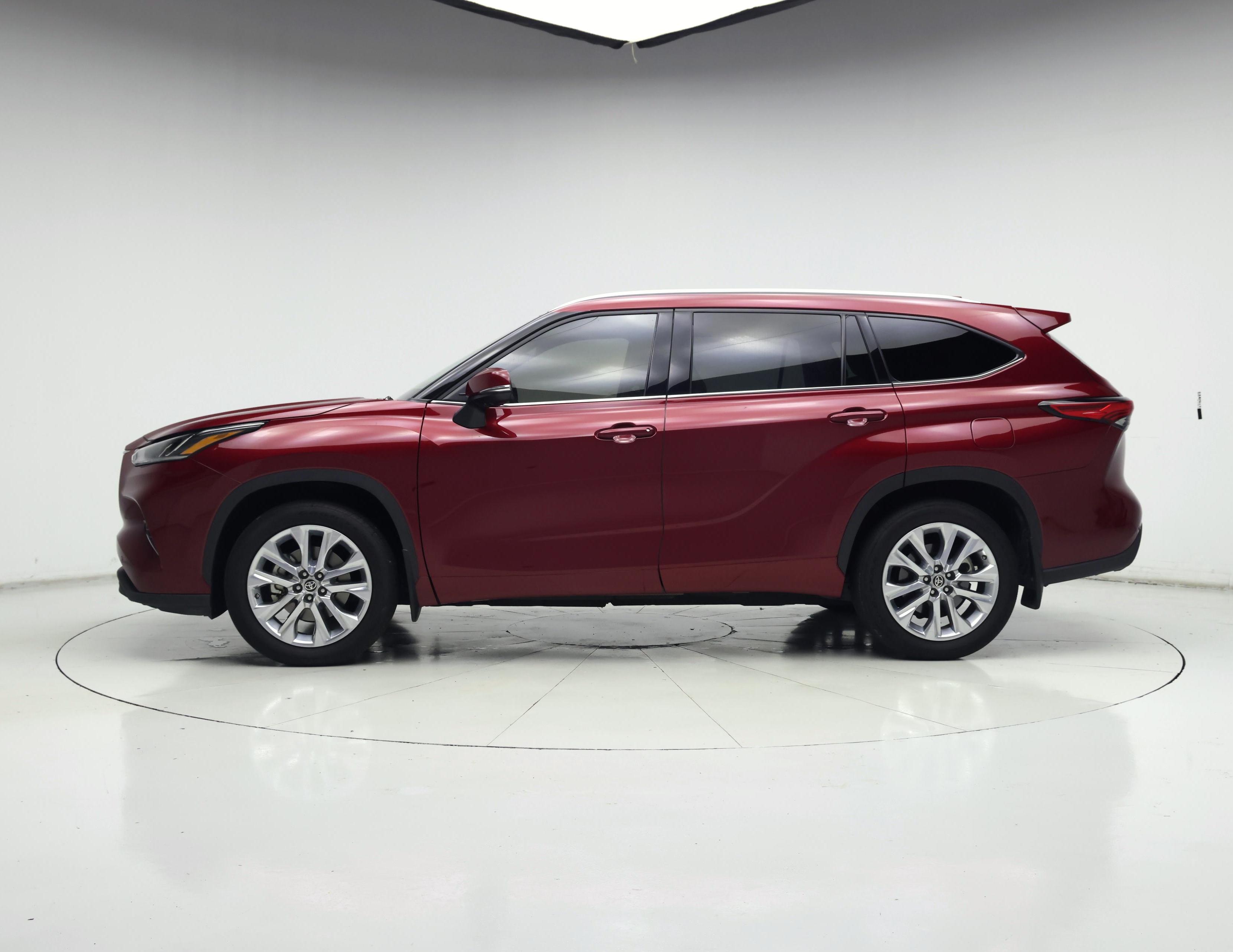 Thumbnail: 2021 Toyota Highlander - 3