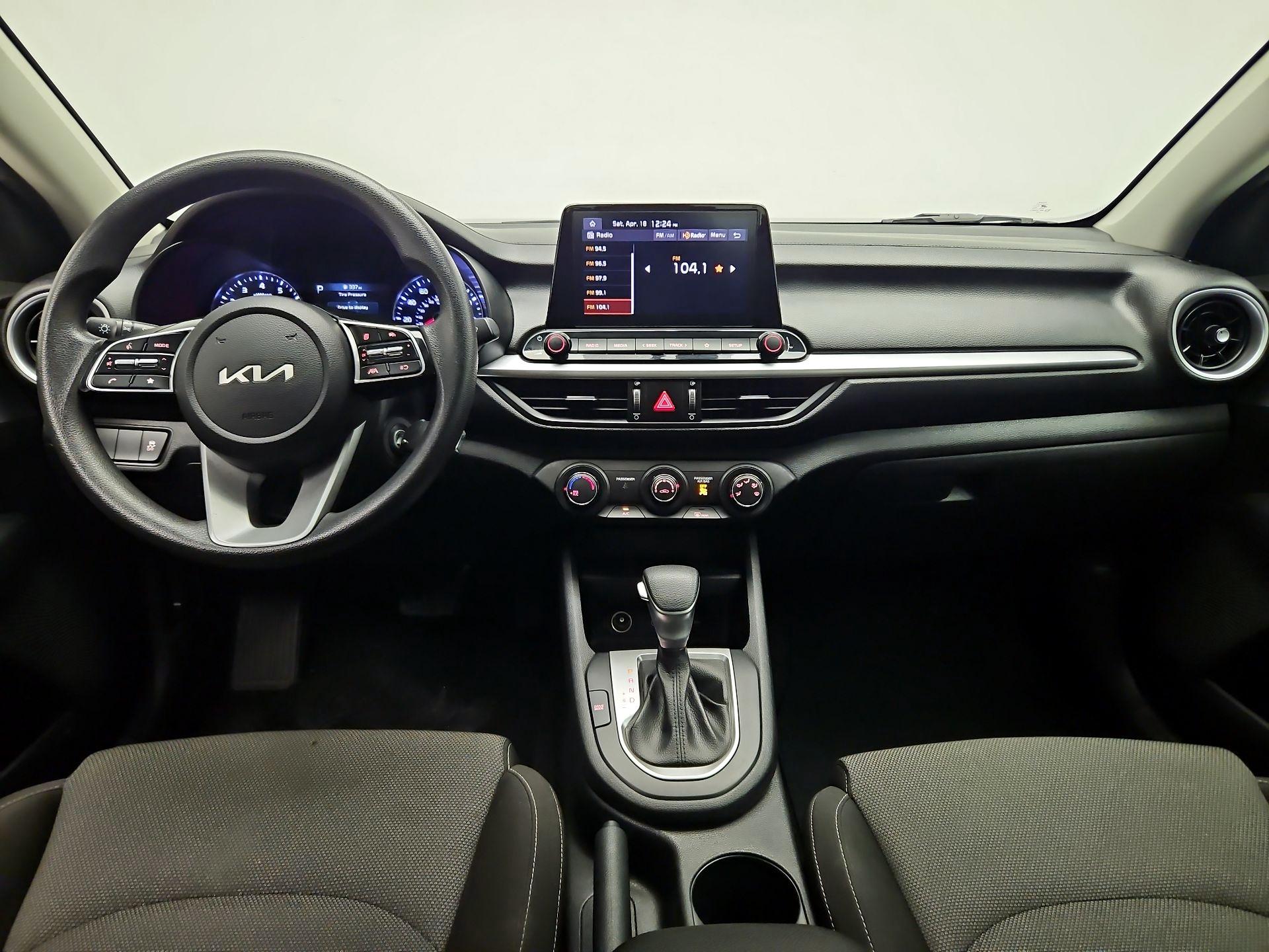 Thumbnail: 2023 Kia Forte - 9