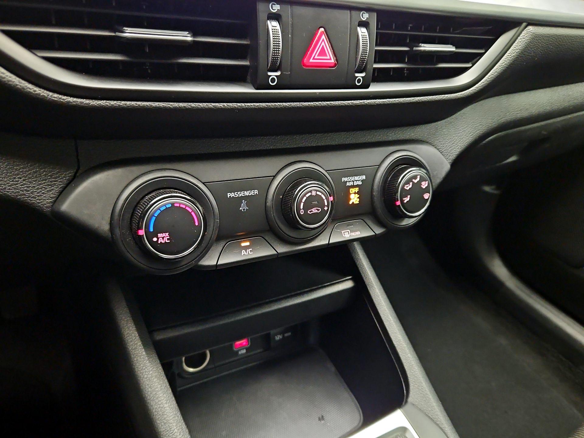 Thumbnail: 2023 Kia Forte - 16