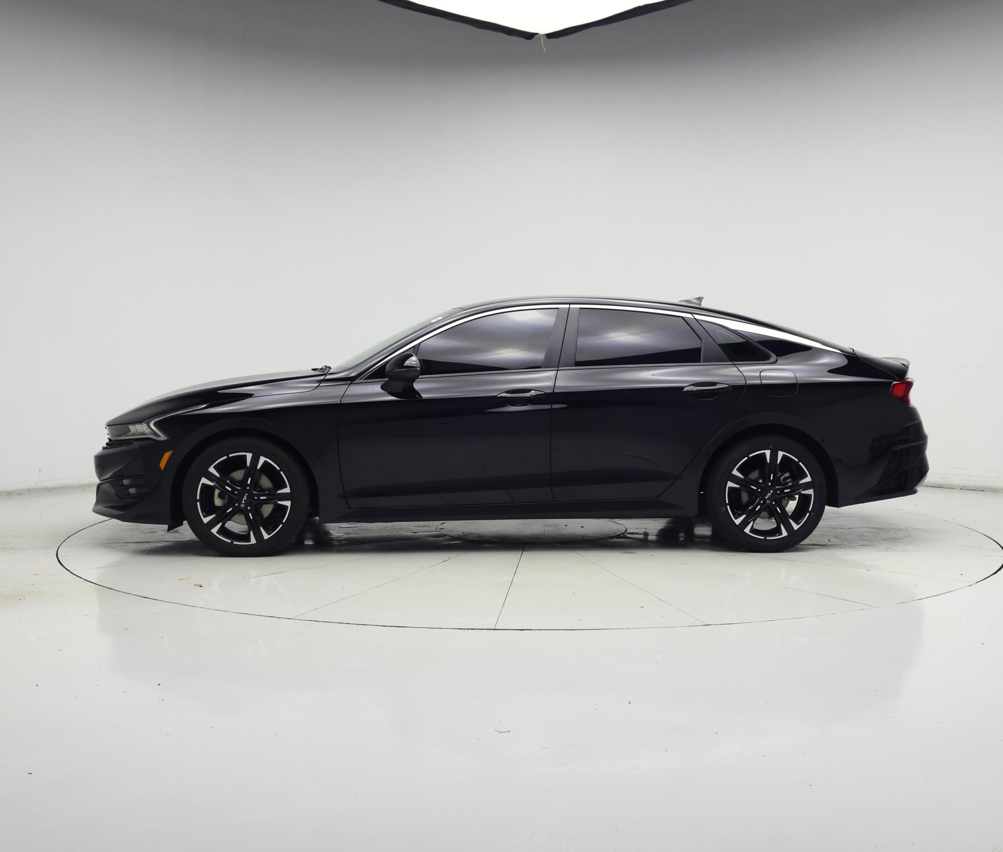 Thumbnail: 2022 Kia K5 - 3