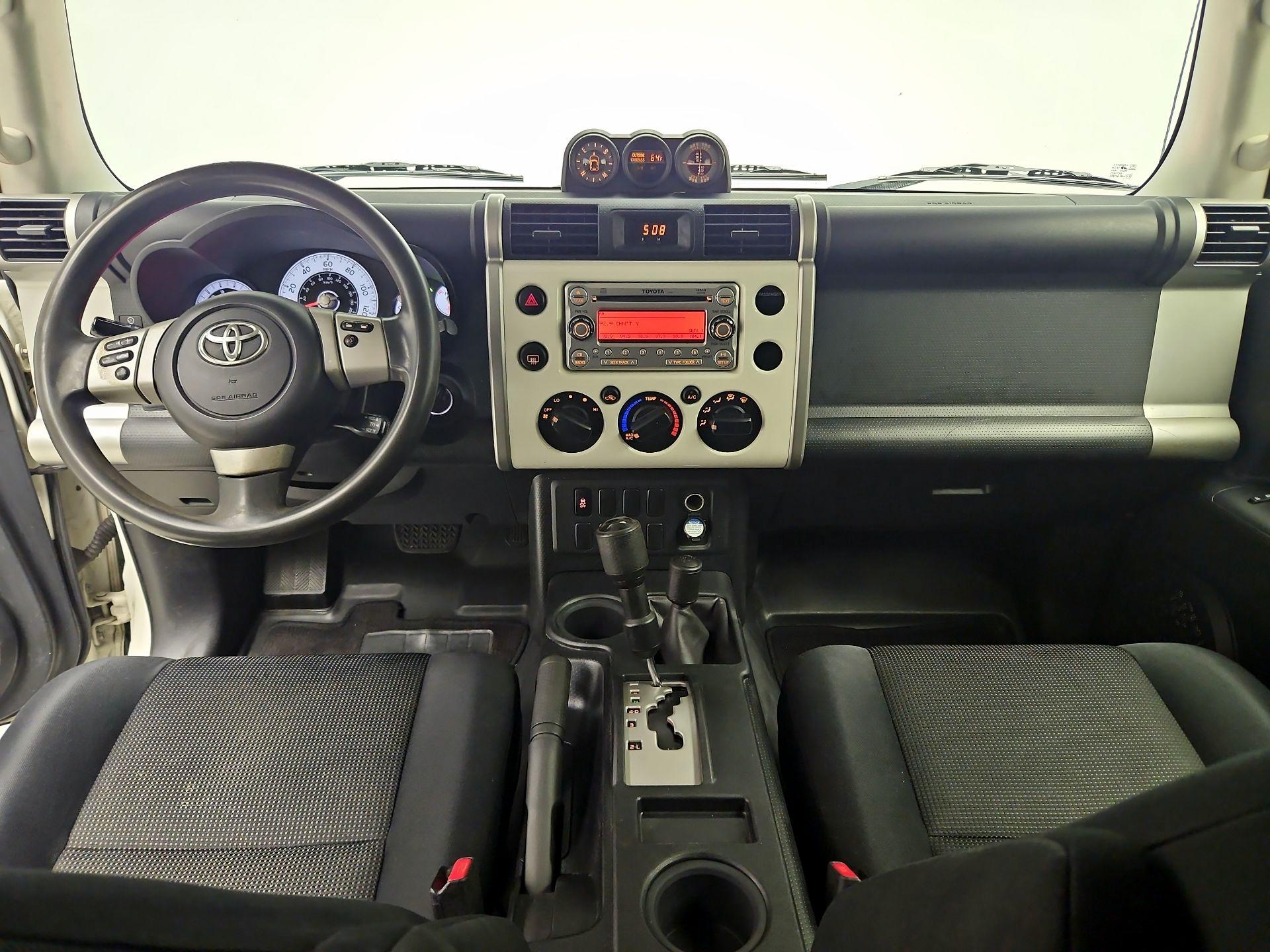 Thumbnail: 2014 Toyota FJ Cruiser - 9