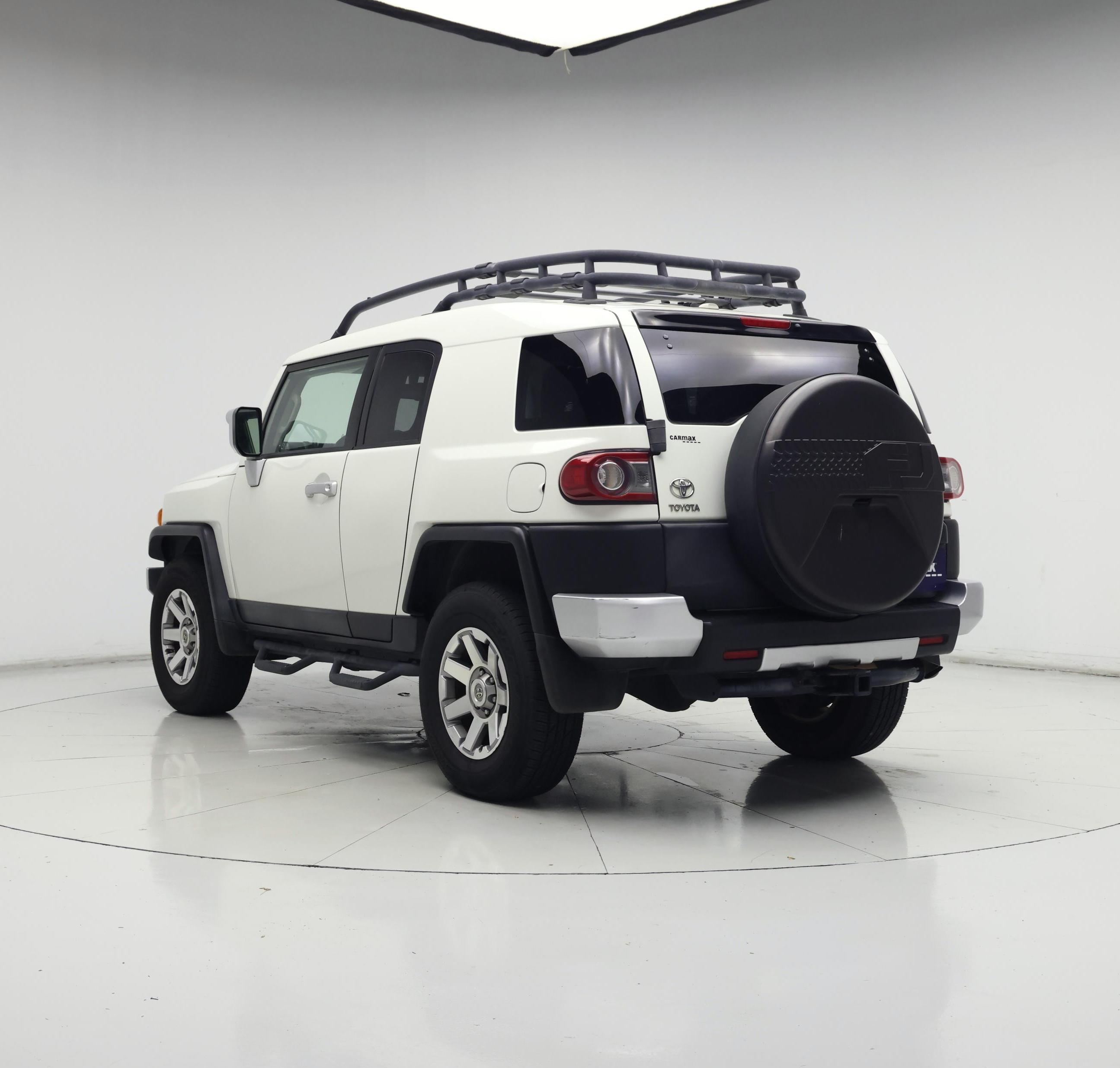 Thumbnail: 2014 Toyota FJ Cruiser - 2