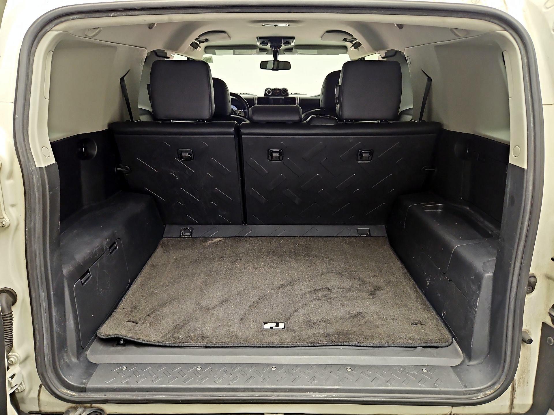 Thumbnail: 2014 Toyota FJ Cruiser - 19