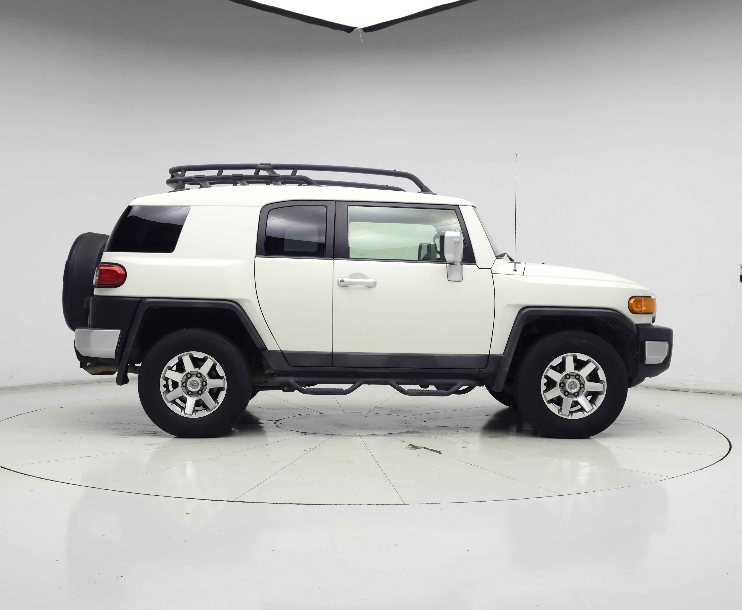 Thumbnail: 2014 Toyota FJ Cruiser - 7