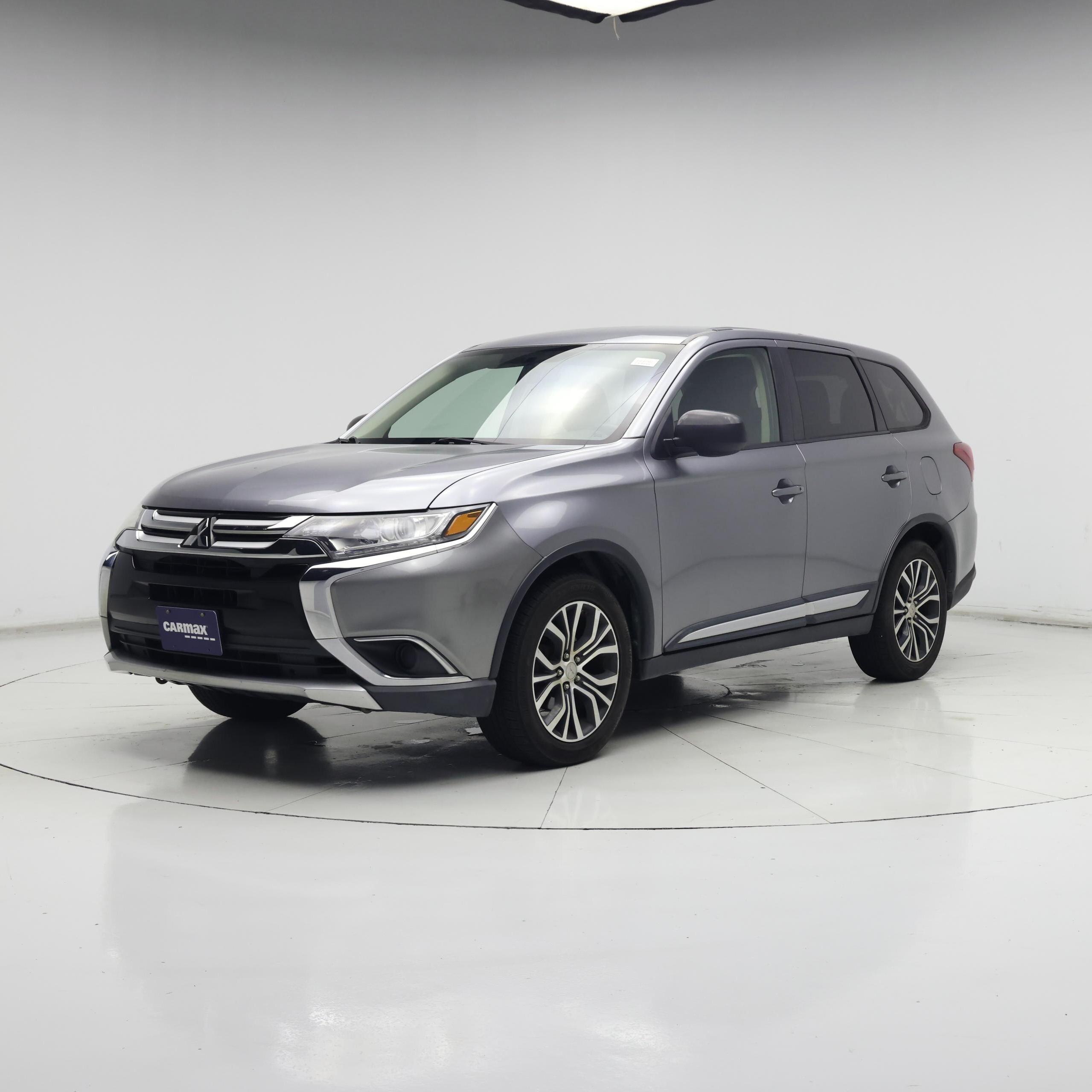 Thumbnail: 2022 Mitsubishi Outlander - 4