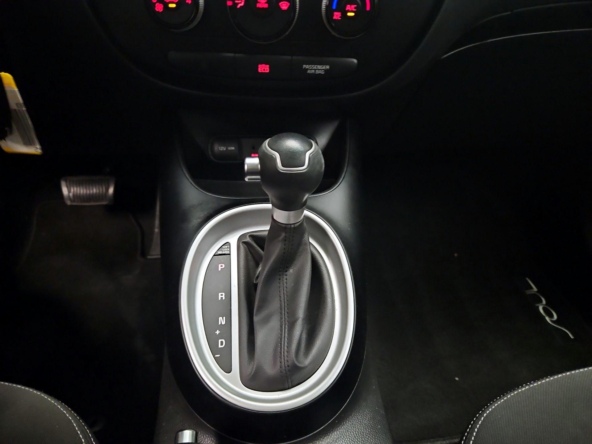 Thumbnail: 2015 Kia Soul - 15