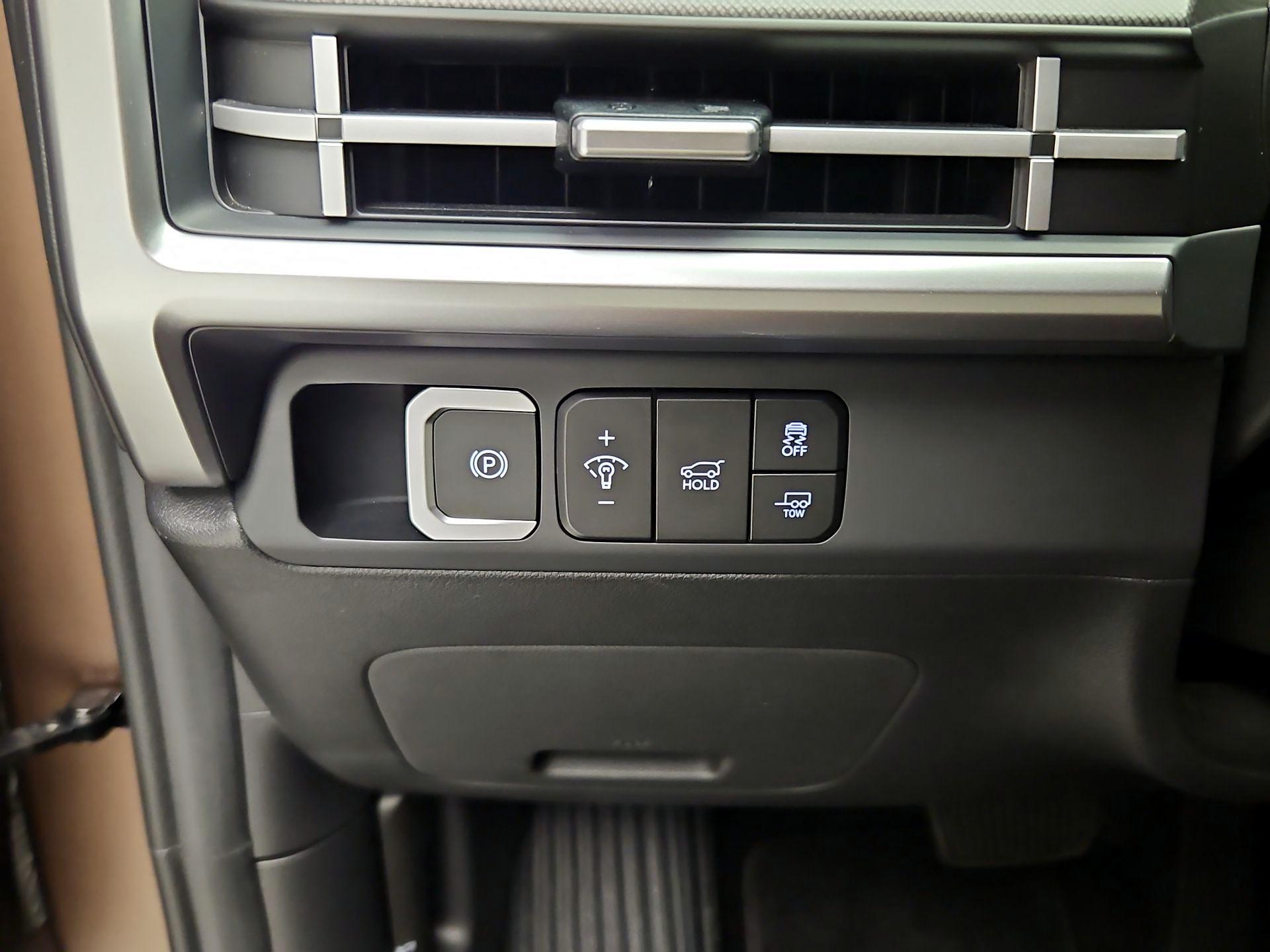 Thumbnail: 2024 Hyundai Santa Fe - 13