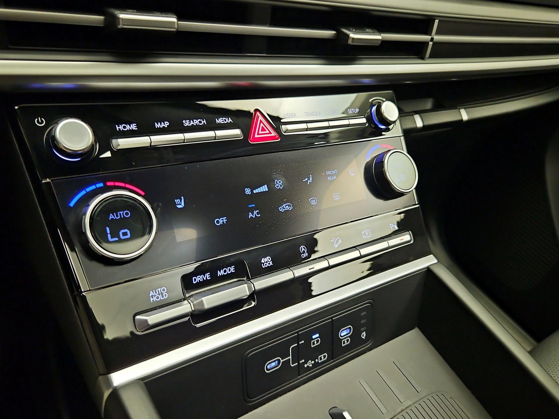 Thumbnail: 2024 Hyundai Santa Fe - 17