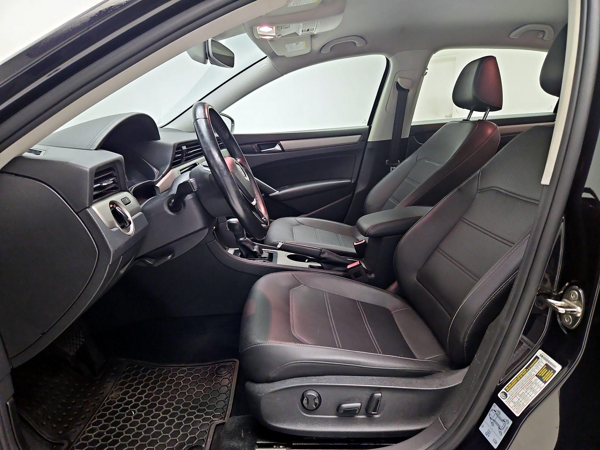 Thumbnail: 2020 Volkswagen Passat - 11