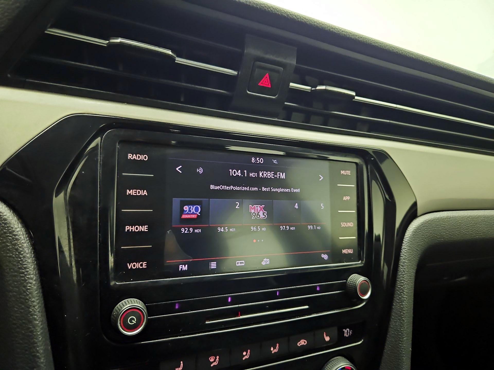 Thumbnail: 2020 Volkswagen Passat - 14