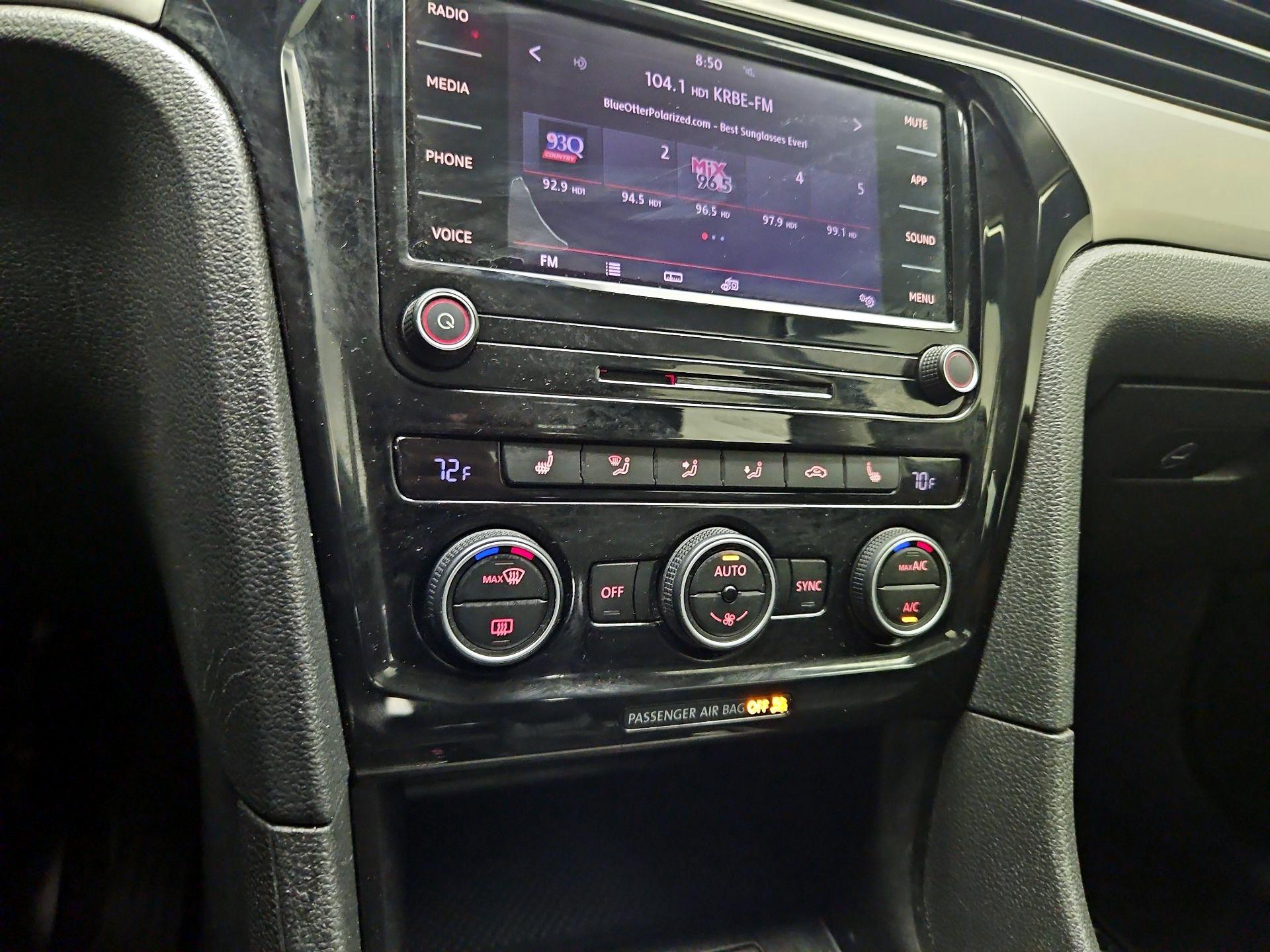 Thumbnail: 2020 Volkswagen Passat - 15