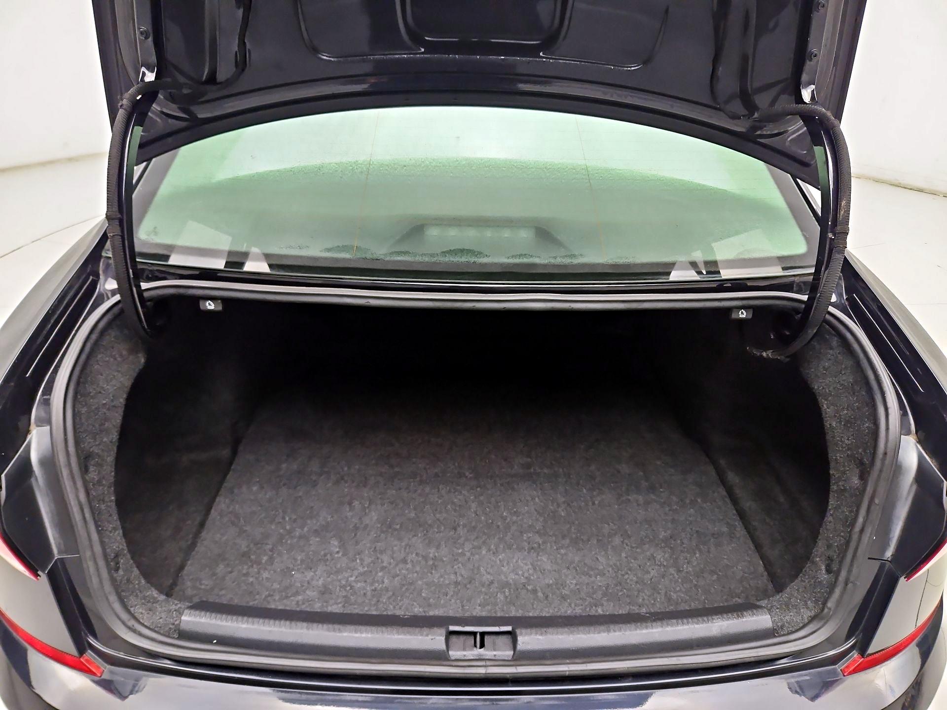 Thumbnail: 2020 Volkswagen Passat - 18