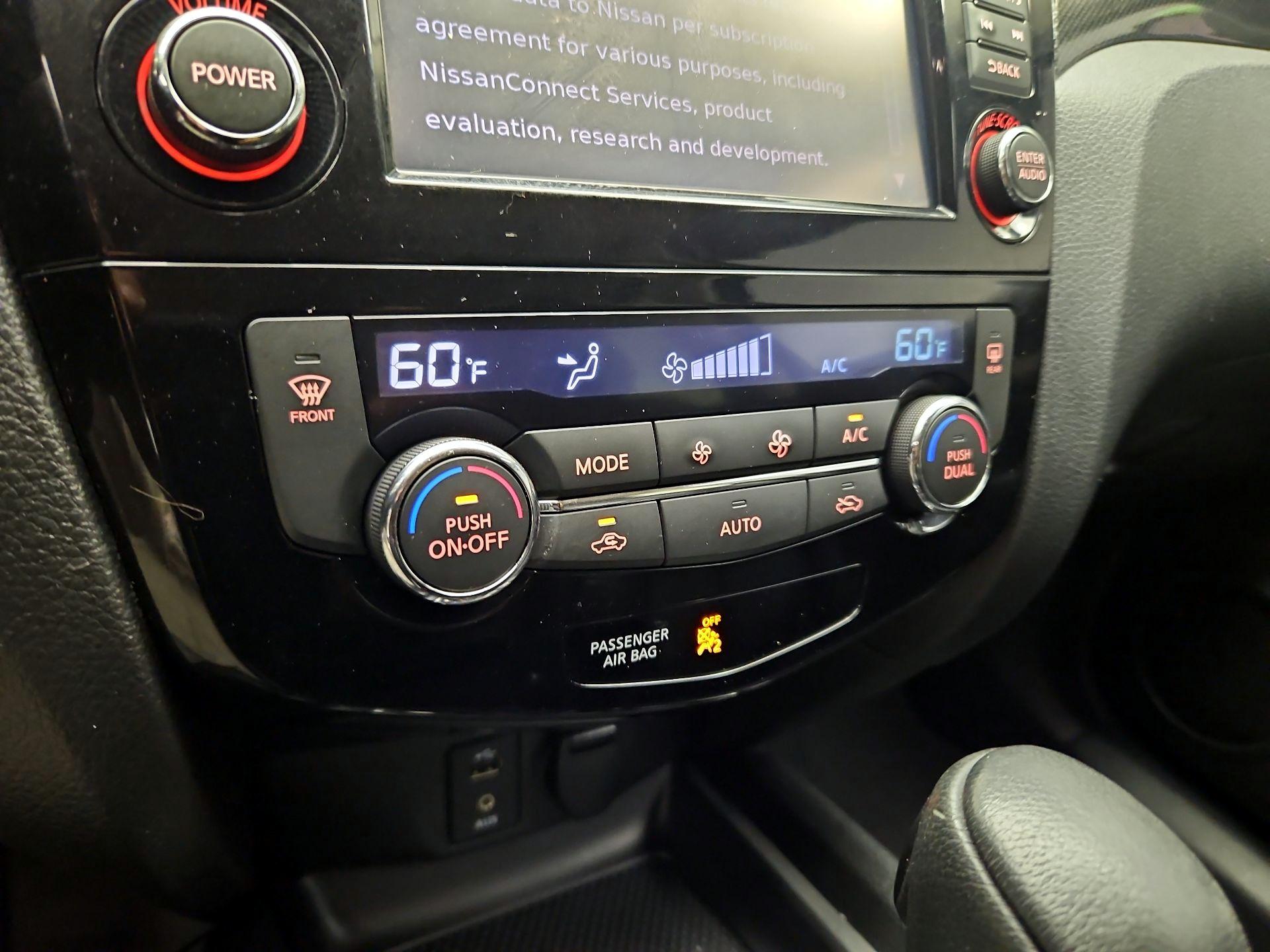 Thumbnail: 2016 Nissan Rogue - 17