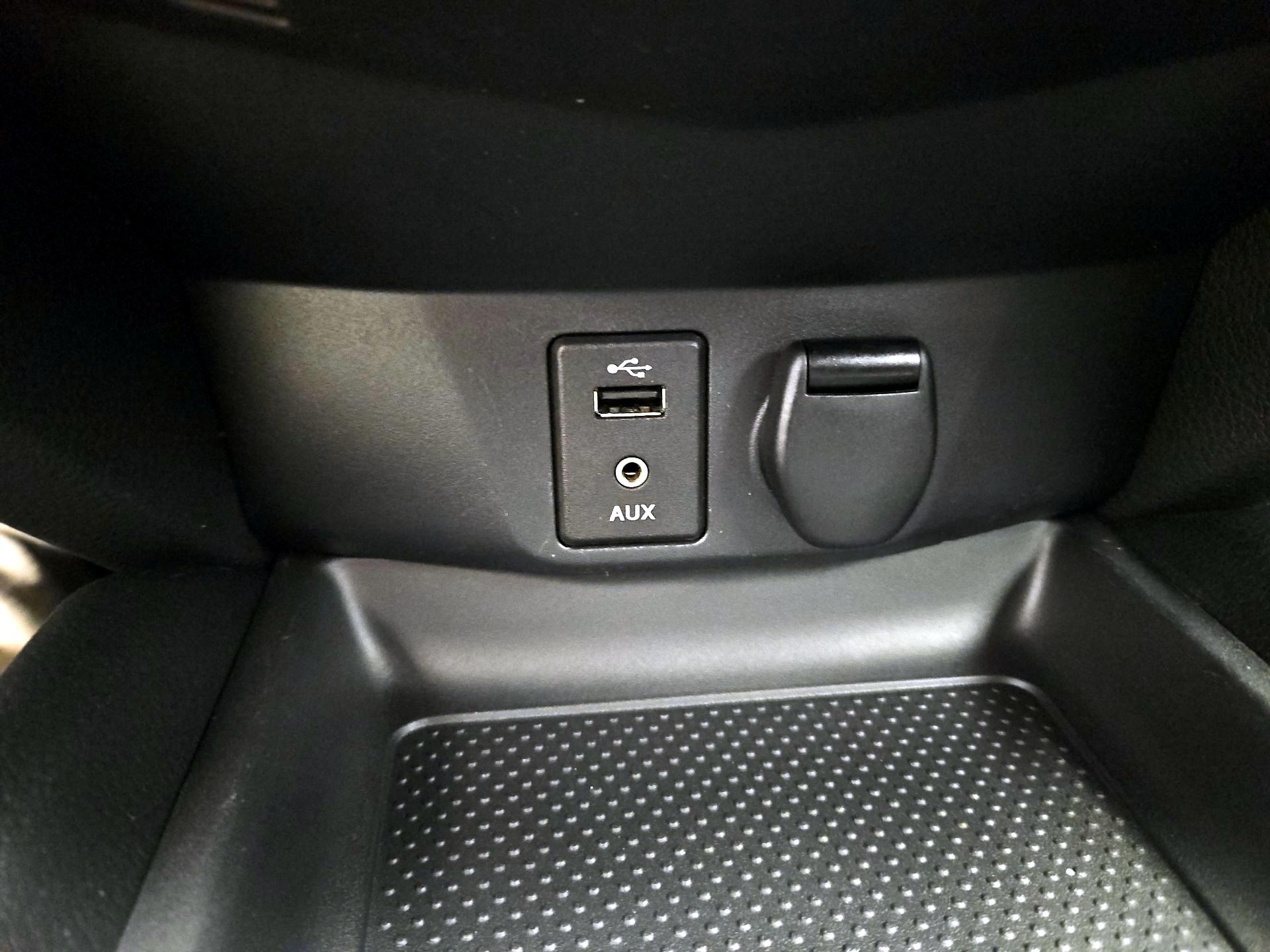 Thumbnail: 2016 Nissan Rogue - 19