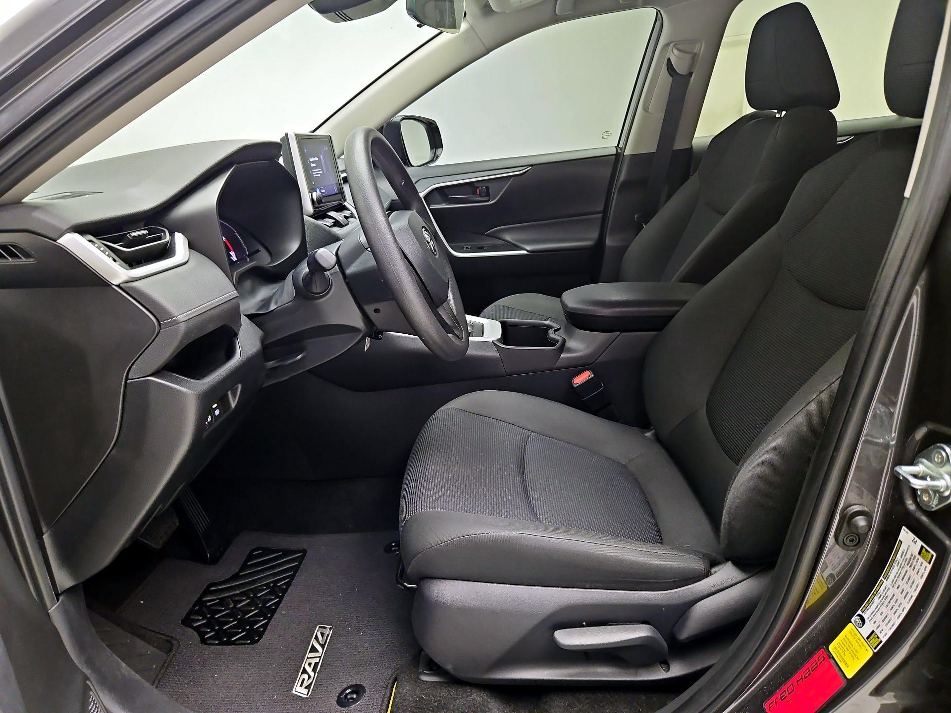 Thumbnail: 2024 Toyota RAV4 - 11