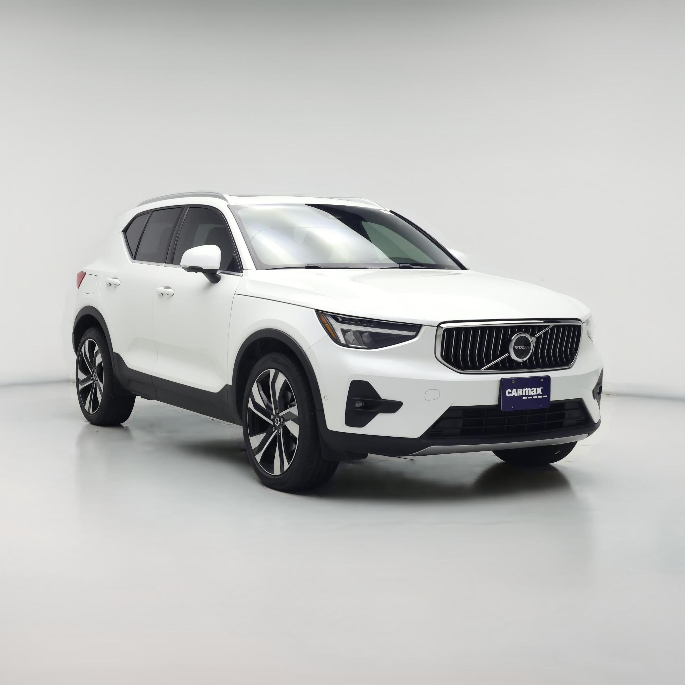 Thumbnail: 2024 Volvo XC40 - 1
