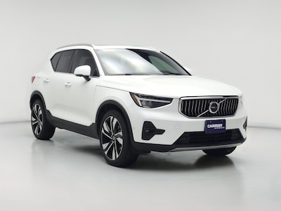 2024 Volvo XC40 B5 Plus Bright Theme