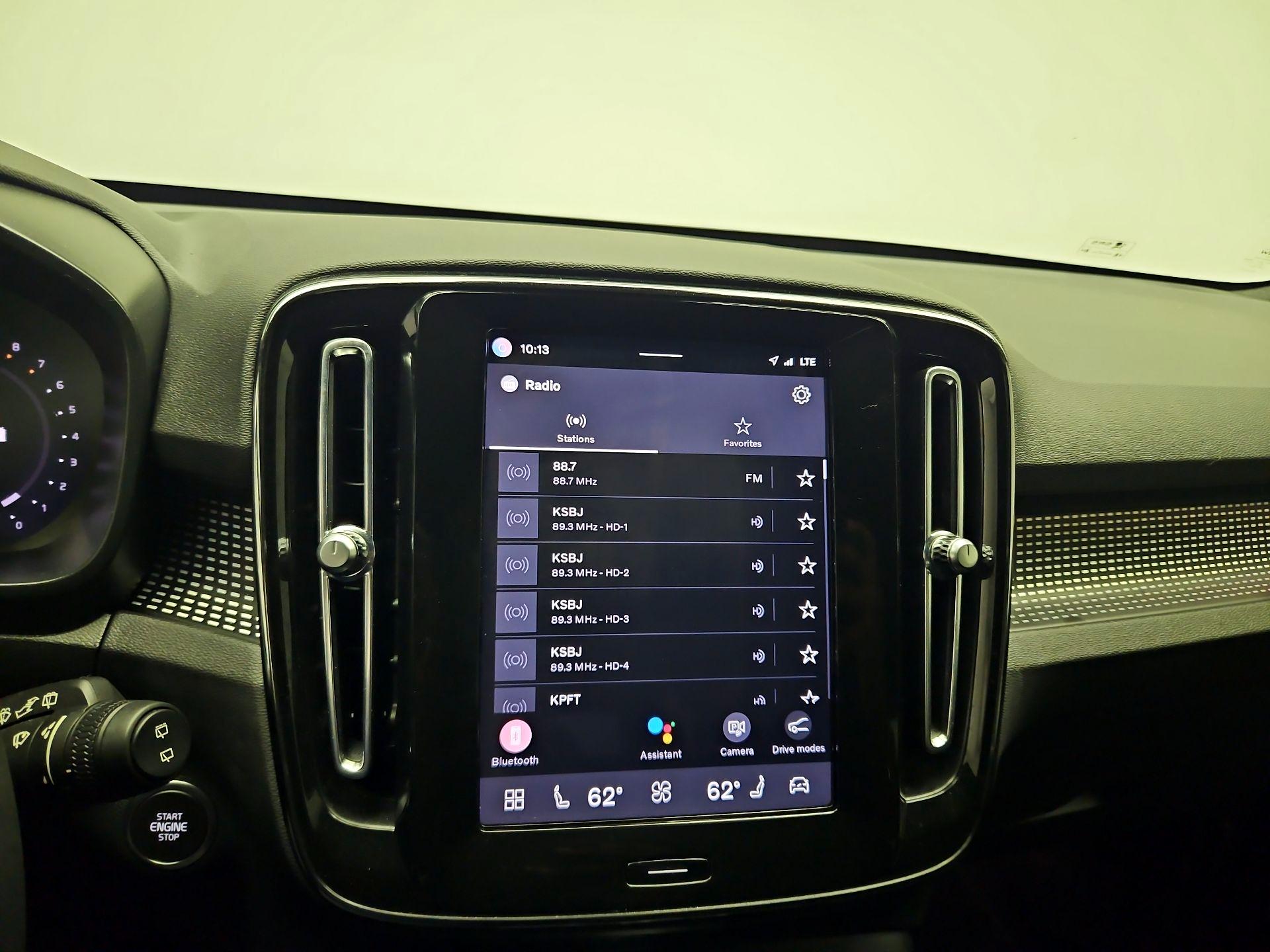 Thumbnail: 2024 Volvo XC40 - 14