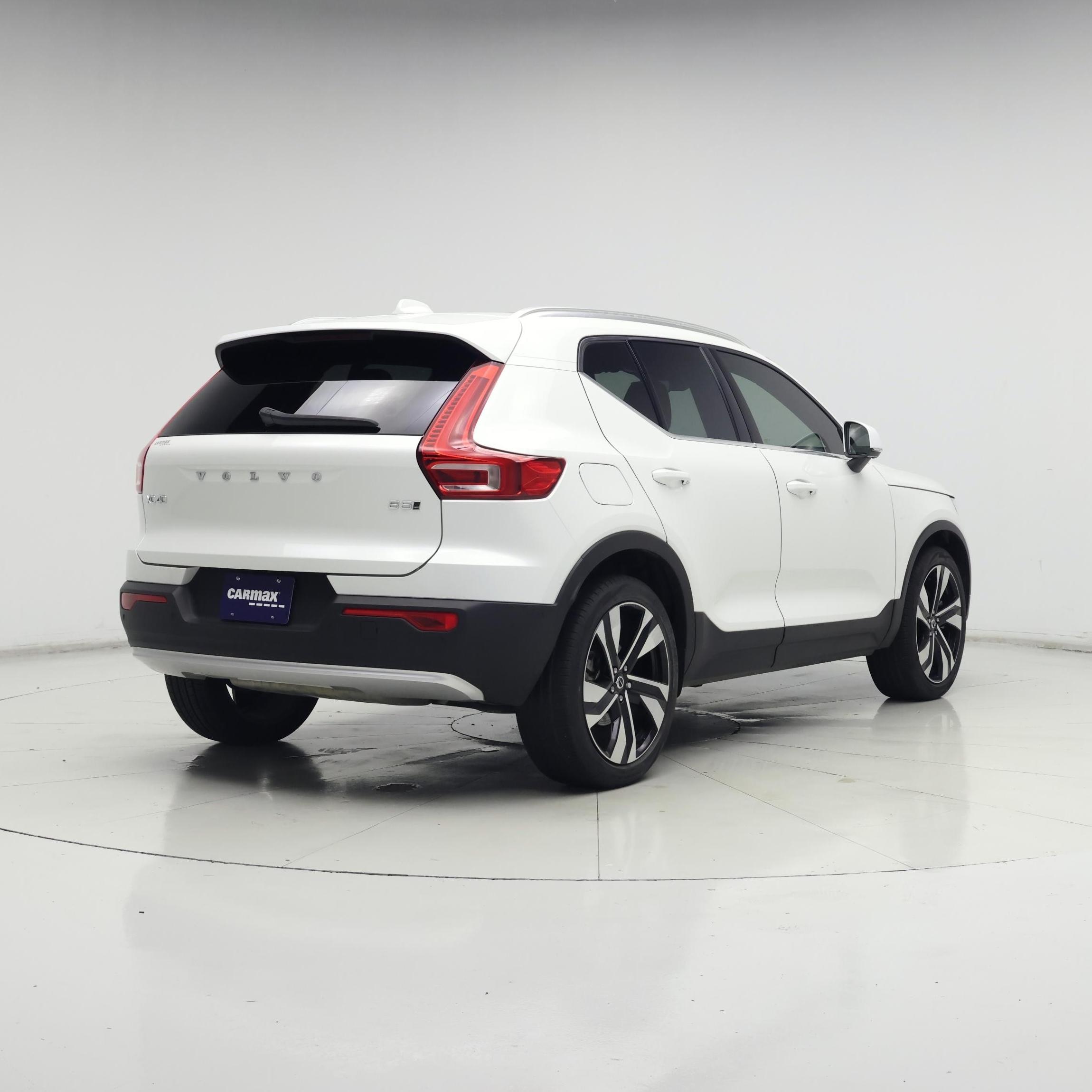 Thumbnail: 2024 Volvo XC40 - 8